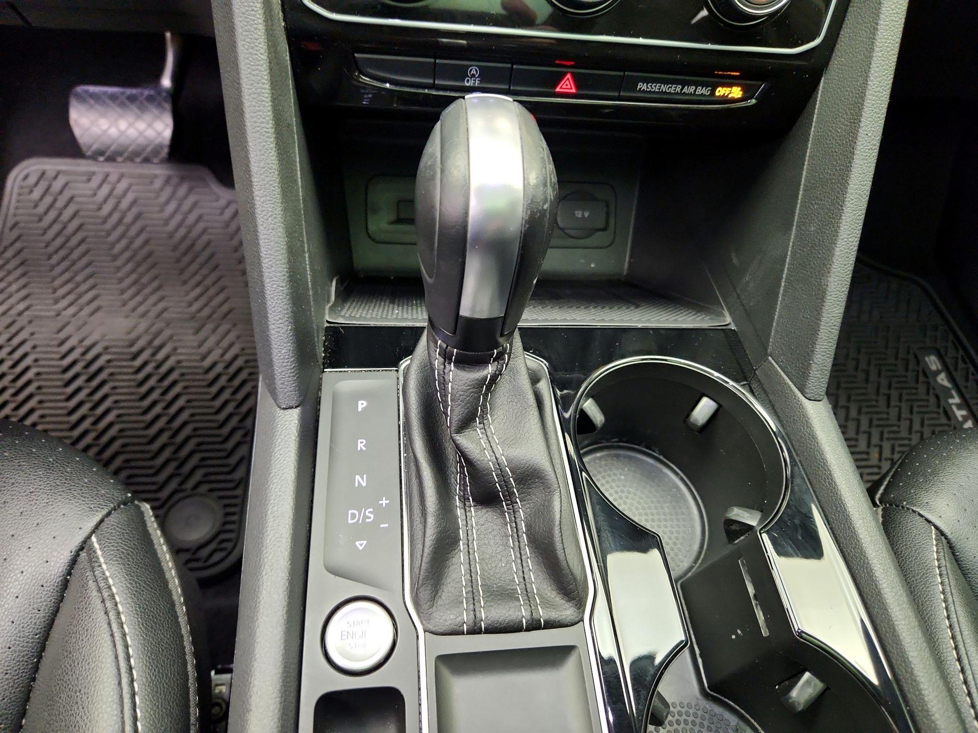 Thumbnail: 2021 Volkswagen Atlas - 18