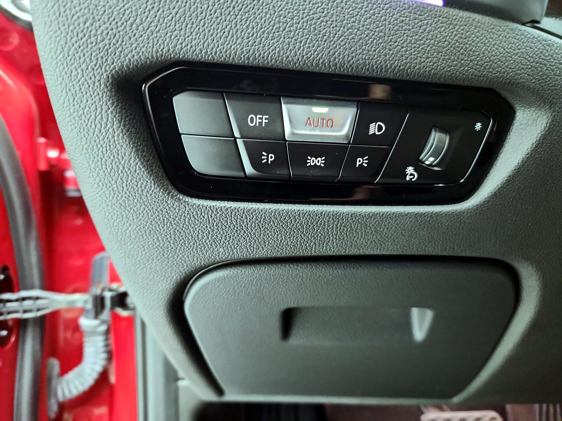 Thumbnail: 2021 BMW 3 Series - 13