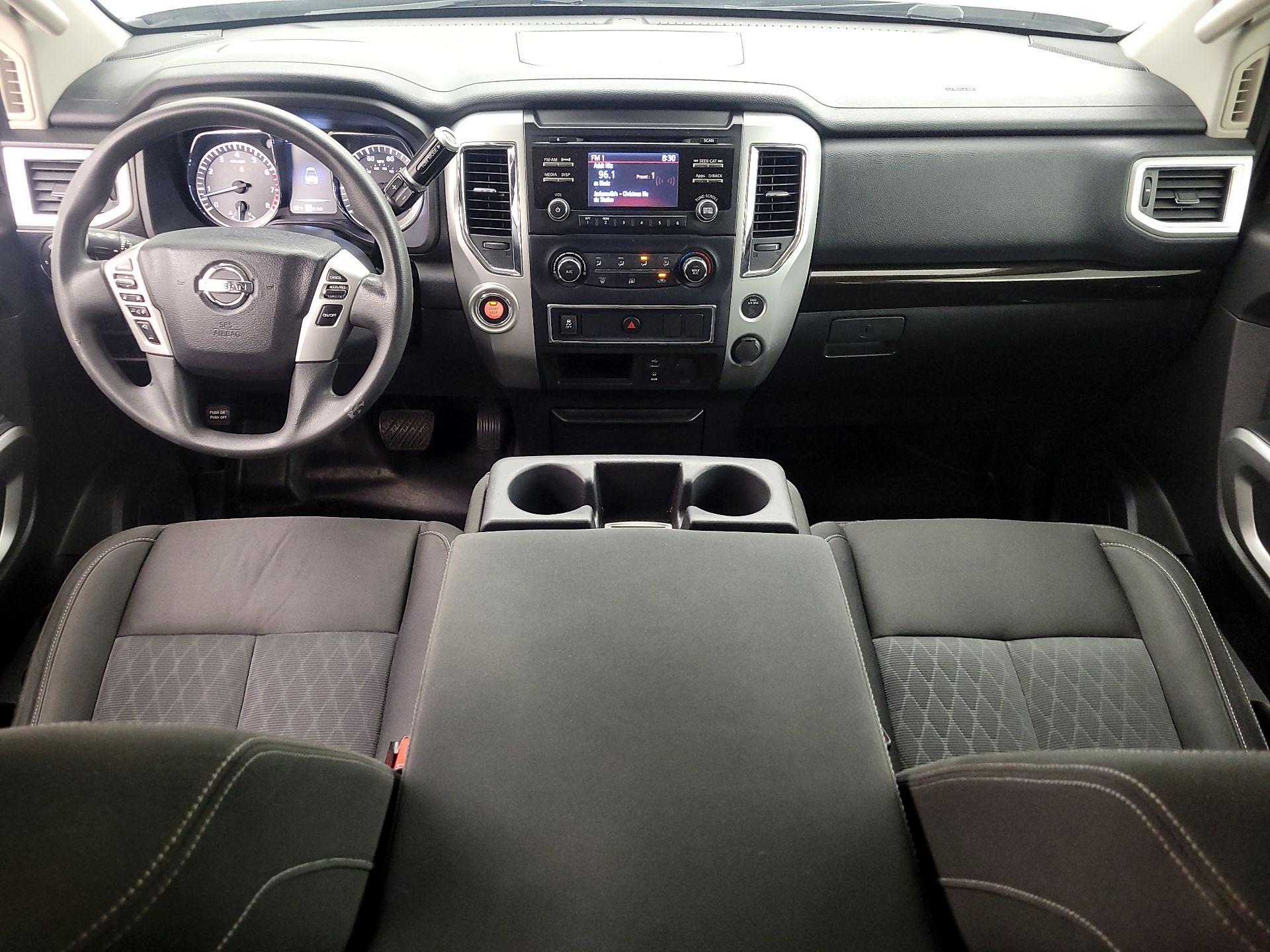 Thumbnail: 2017 Nissan Titan - 9