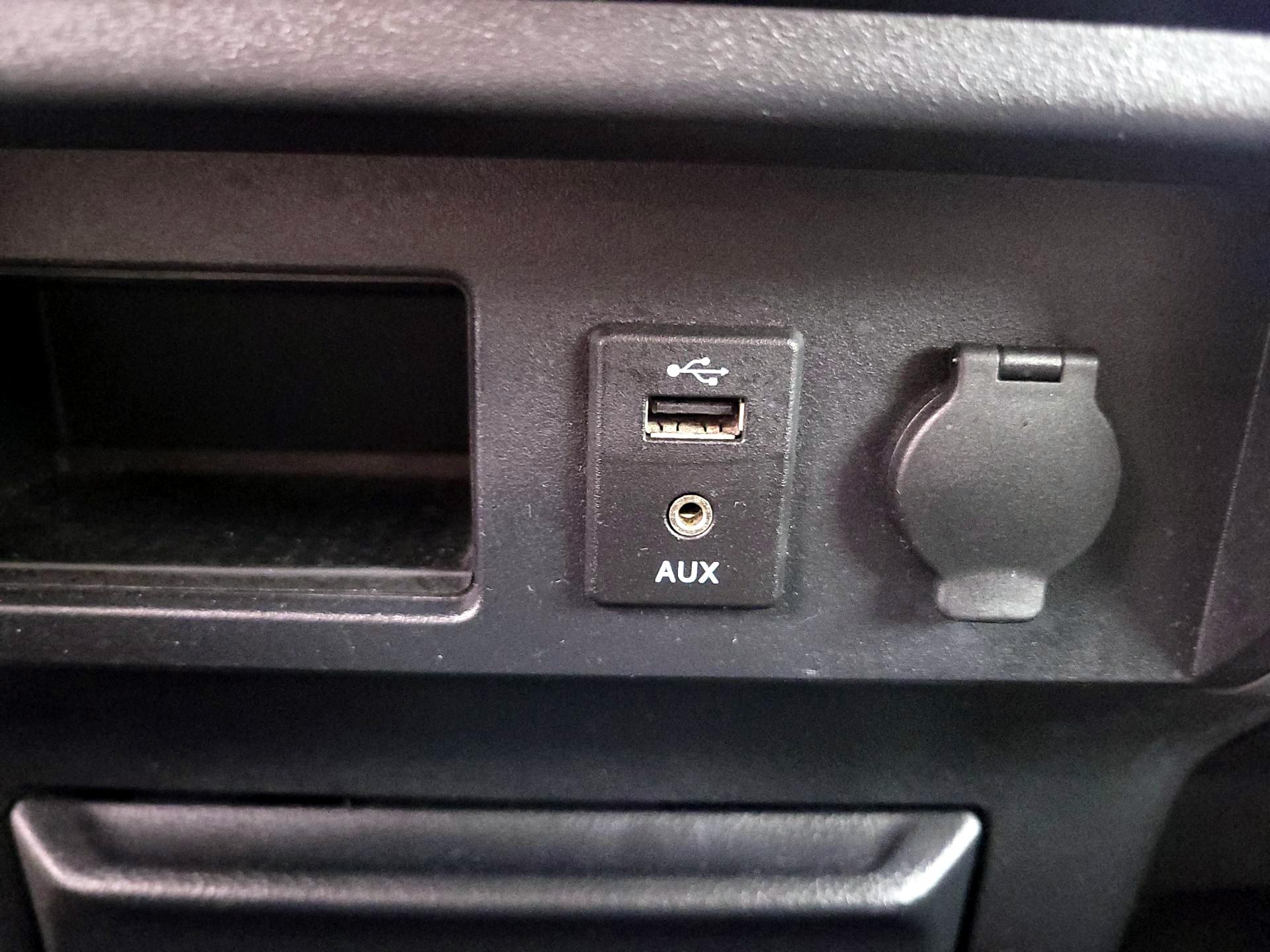 Thumbnail: 2017 Nissan Titan - 17