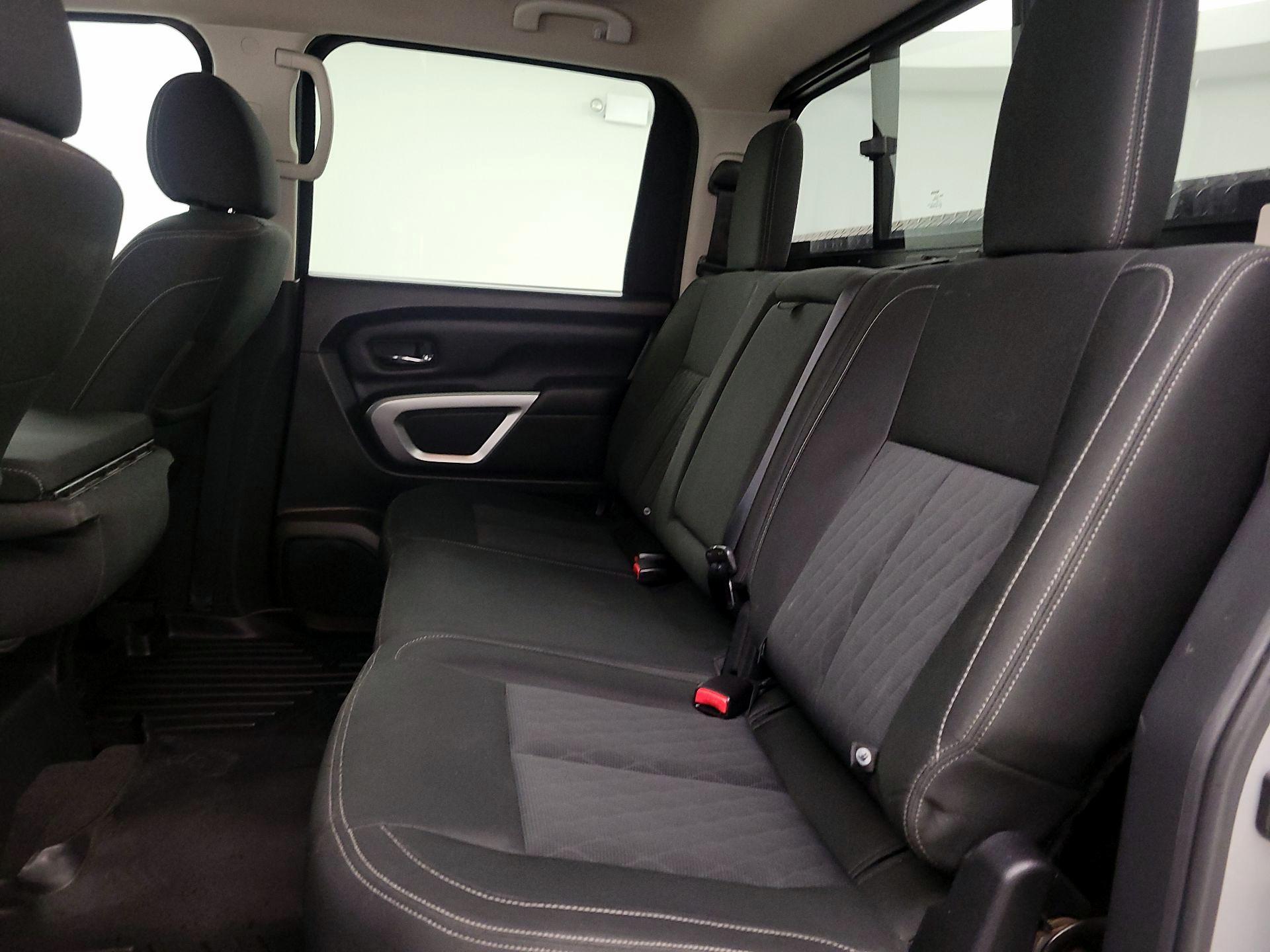 Thumbnail: 2017 Nissan Titan - 18