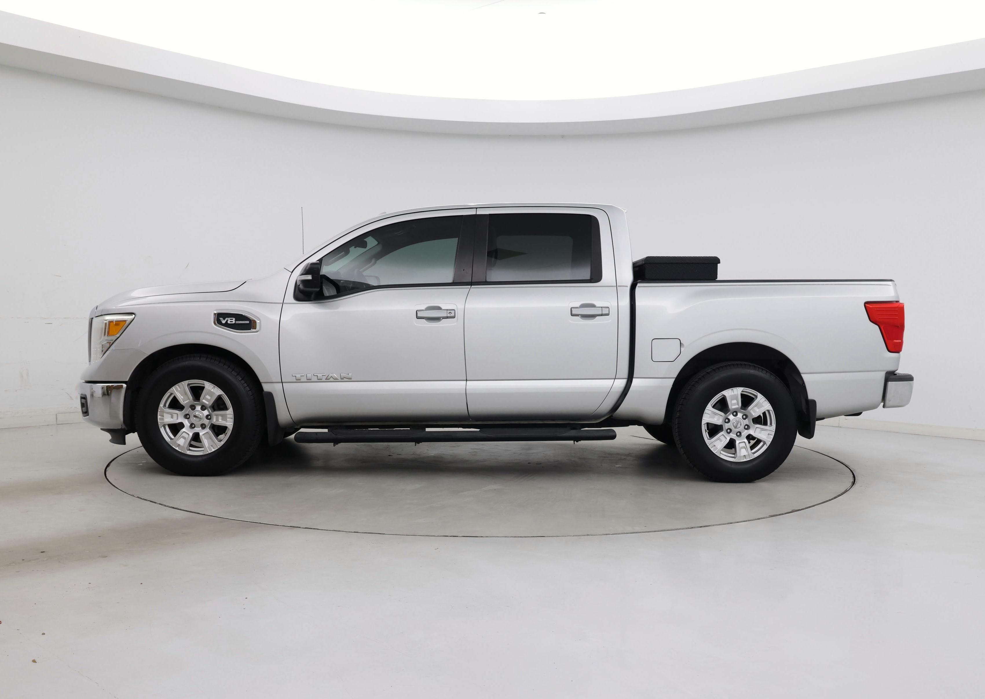 Thumbnail: 2017 Nissan Titan - 3