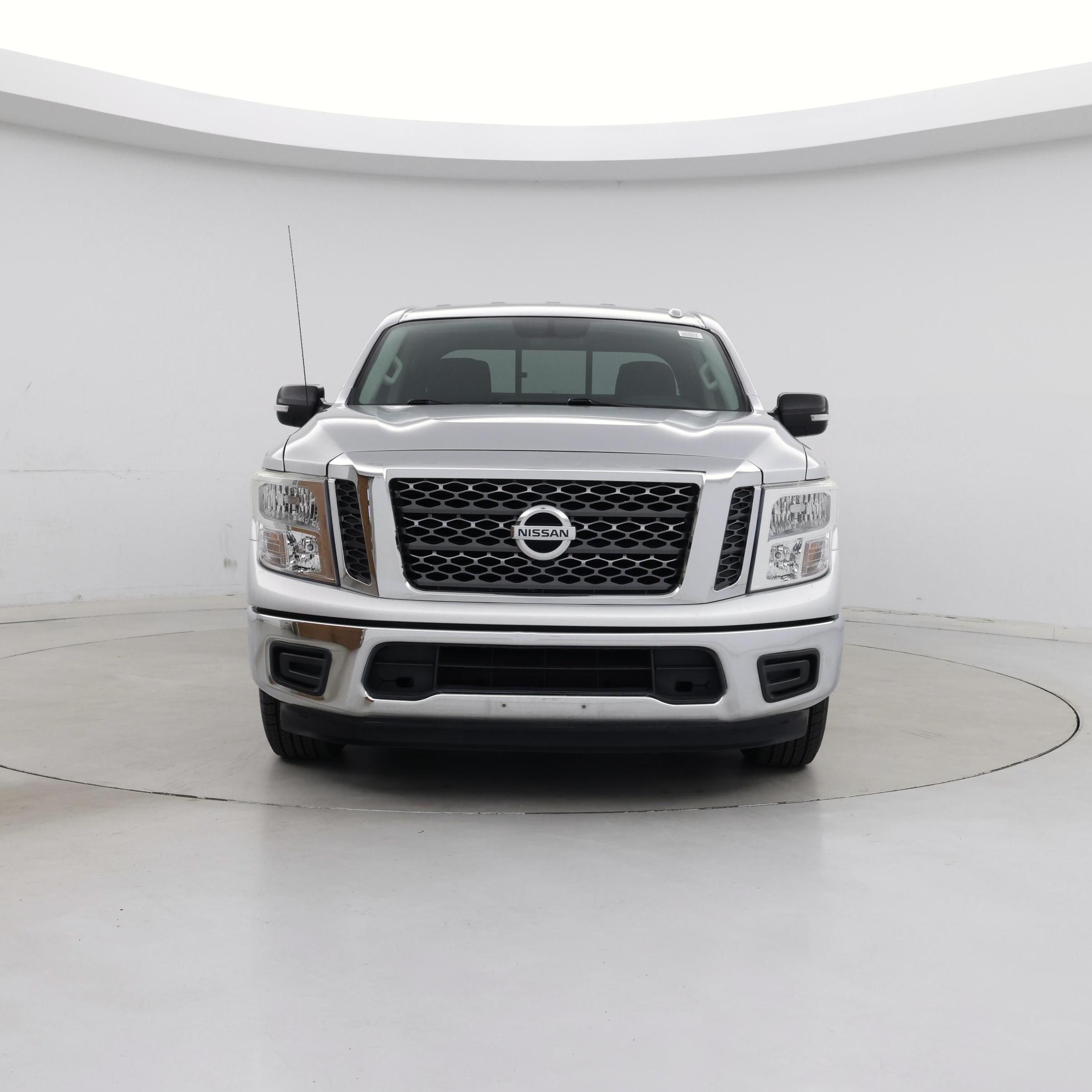 Thumbnail: 2017 Nissan Titan - 5