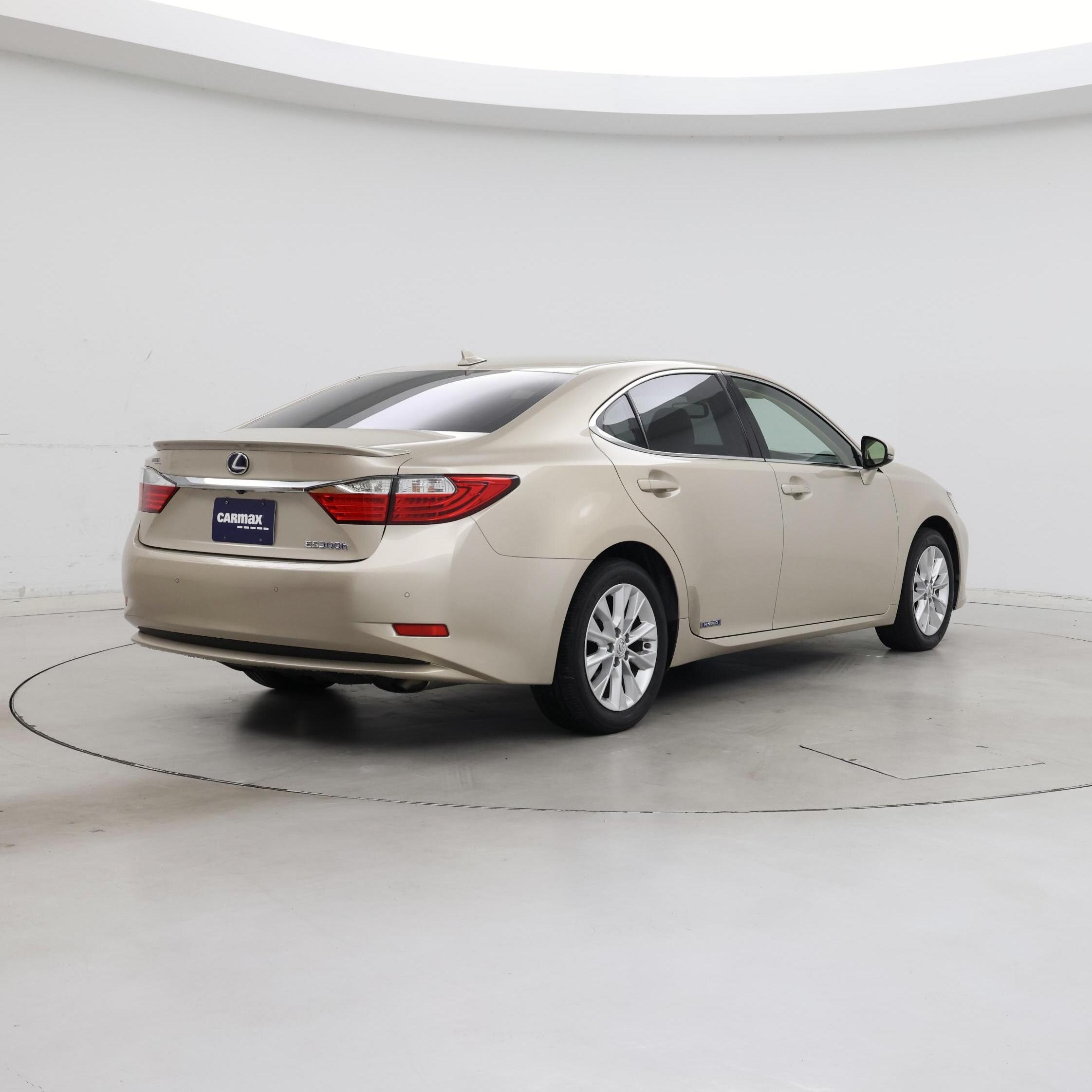Thumbnail: 2014 Lexus ES - 8