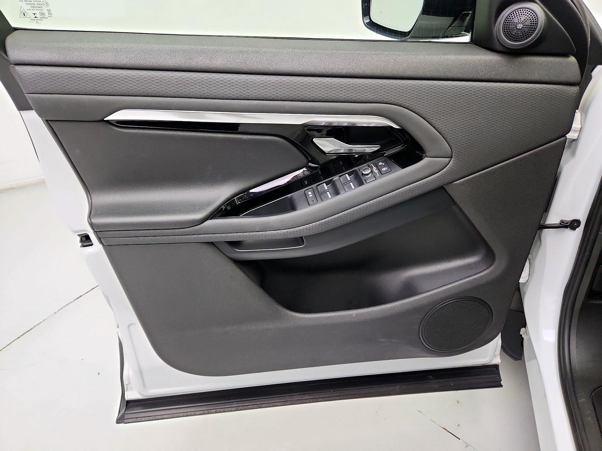 Thumbnail: 2020 Land Rover Range Rover Evoque - 12