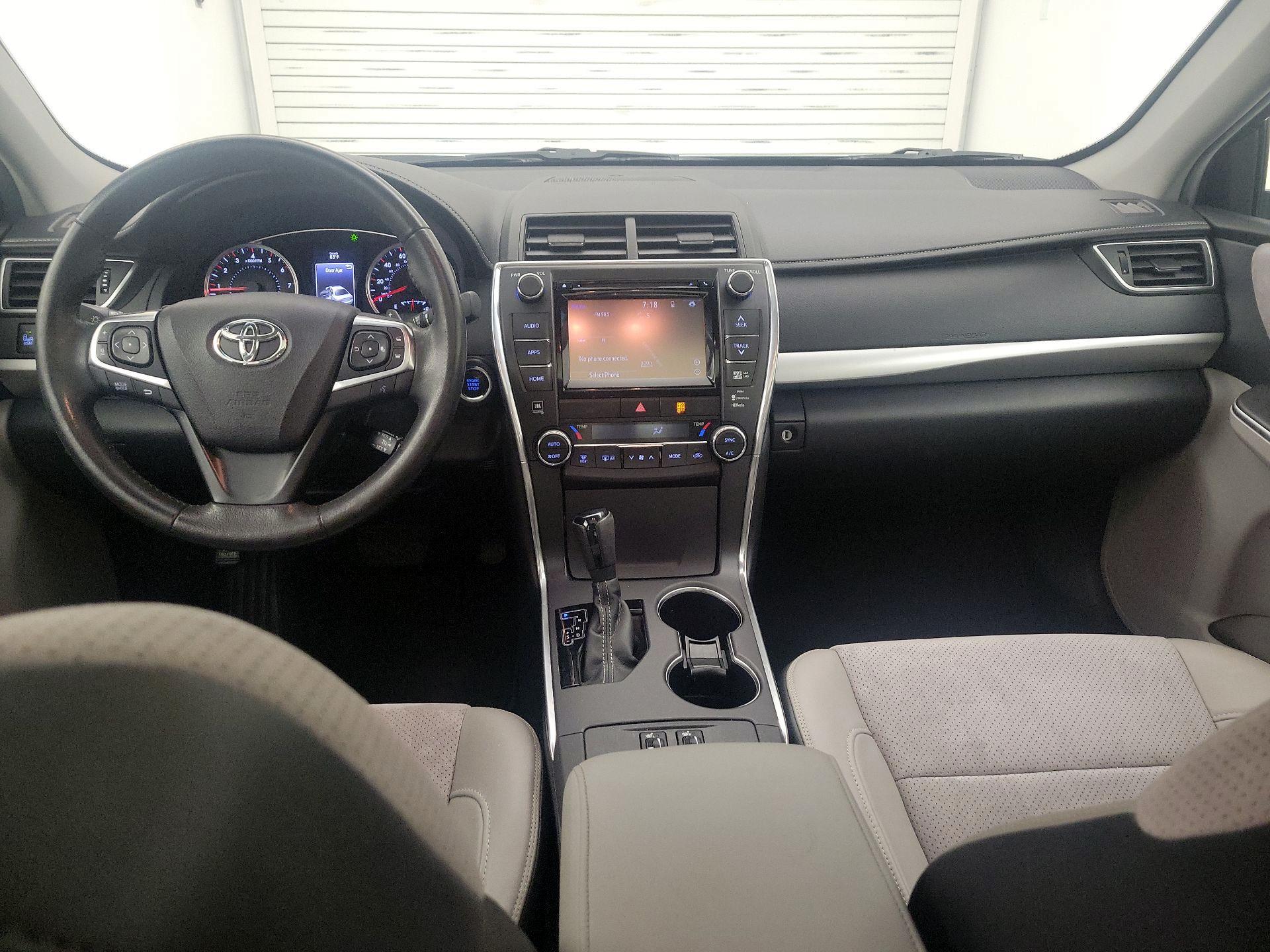 Thumbnail: 2015 Toyota Camry - 9