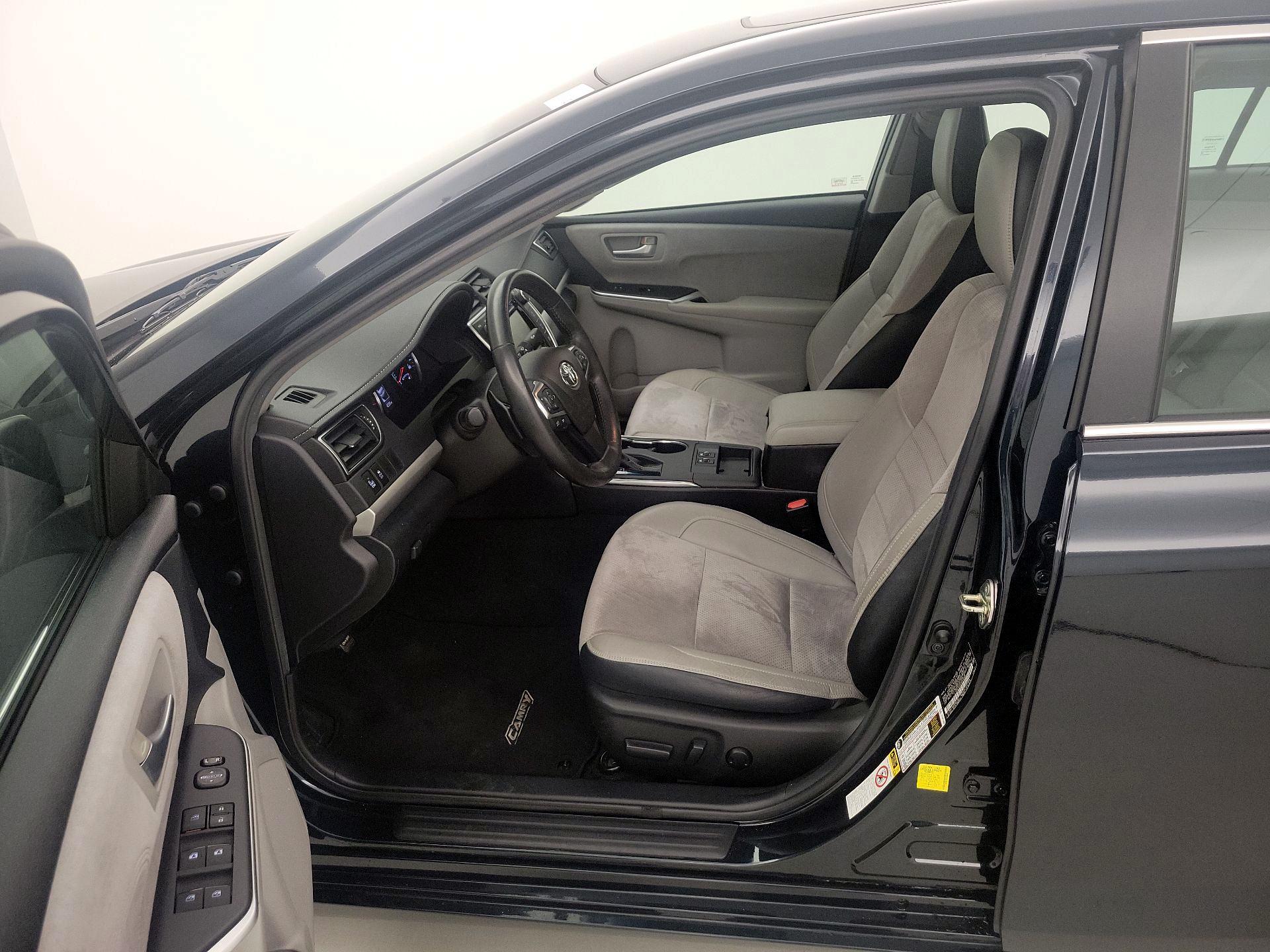 Thumbnail: 2015 Toyota Camry - 11