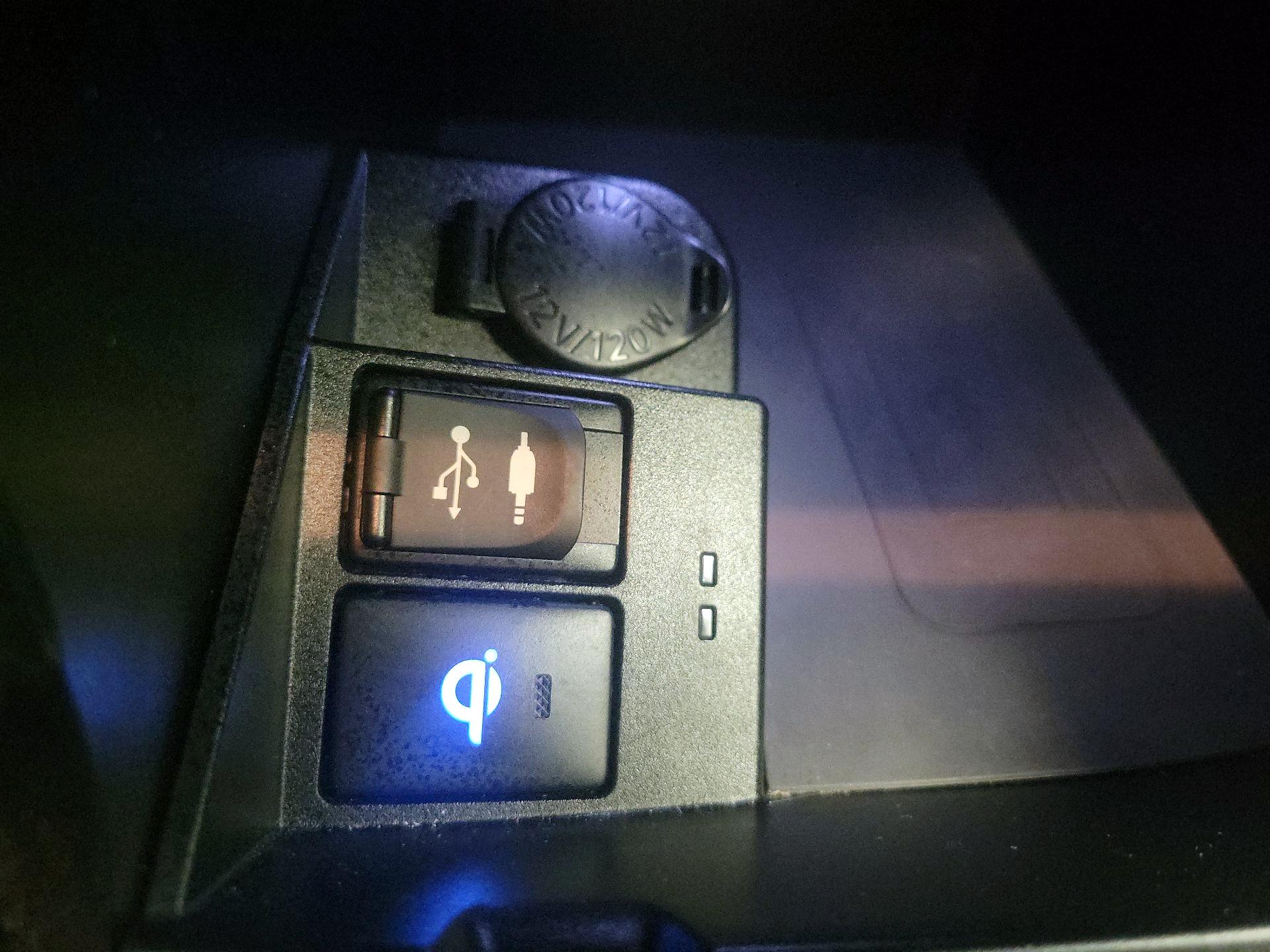 Thumbnail: 2015 Toyota Camry - 19