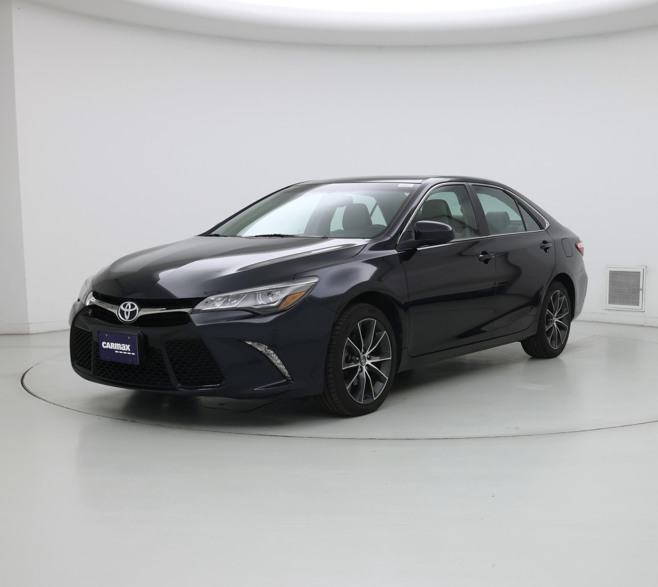 Thumbnail: 2015 Toyota Camry - 4