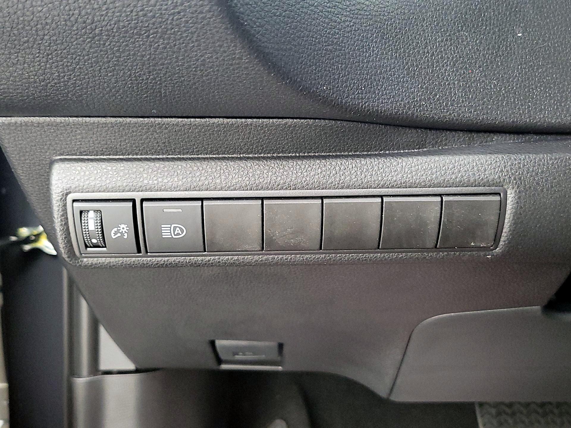 Thumbnail: 2025 Toyota Corolla - 13