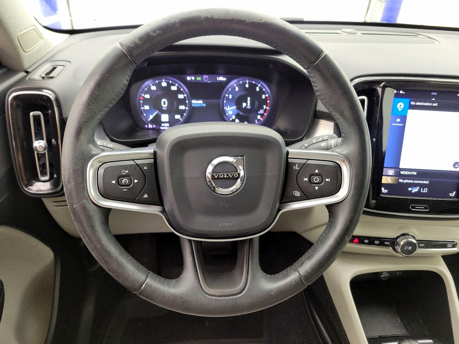 Thumbnail: 2020 Volvo XC40 - 10