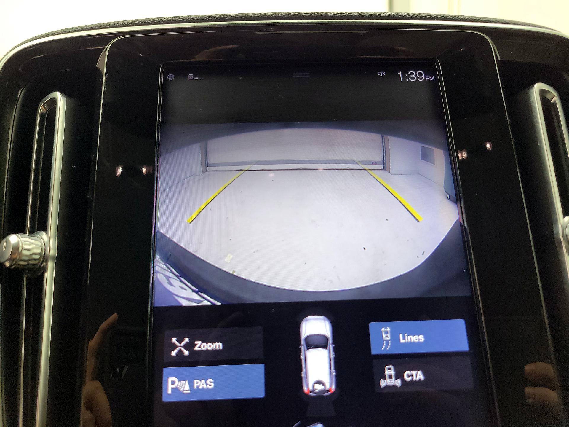 Thumbnail: 2020 Volvo XC40 - 15