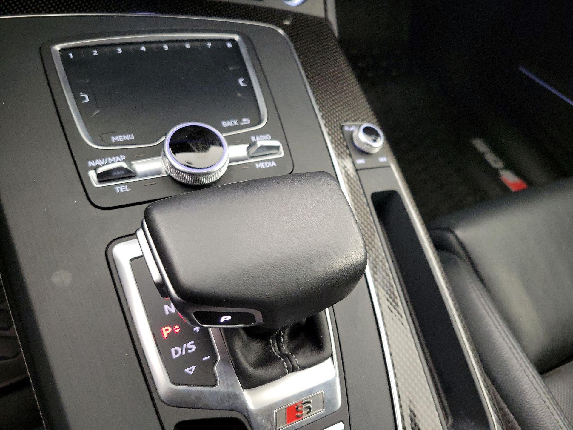 Thumbnail: 2019 Audi SQ5 - 18