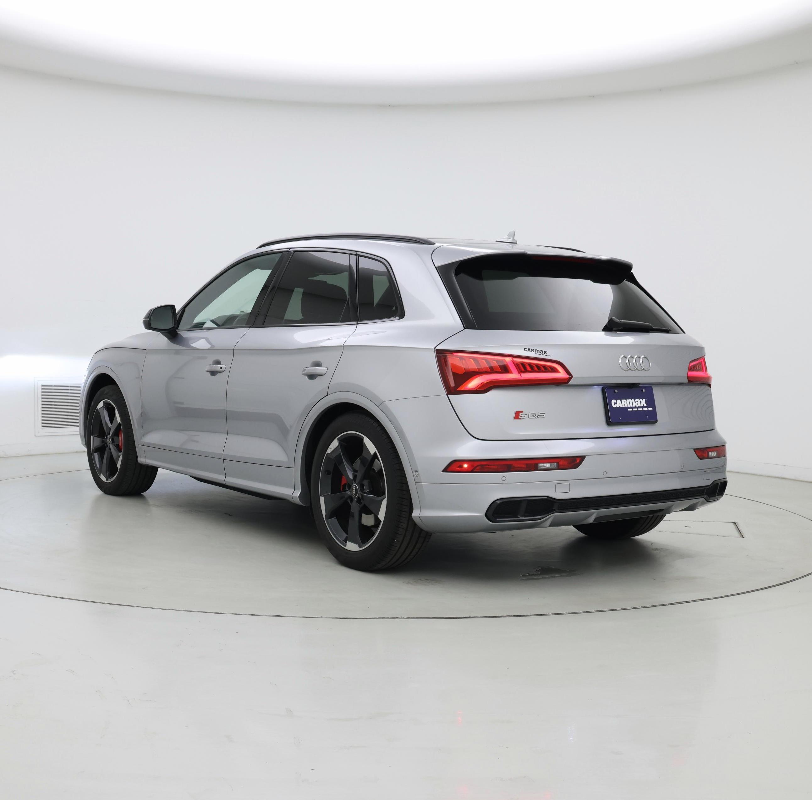 Thumbnail: 2019 Audi SQ5 - 2