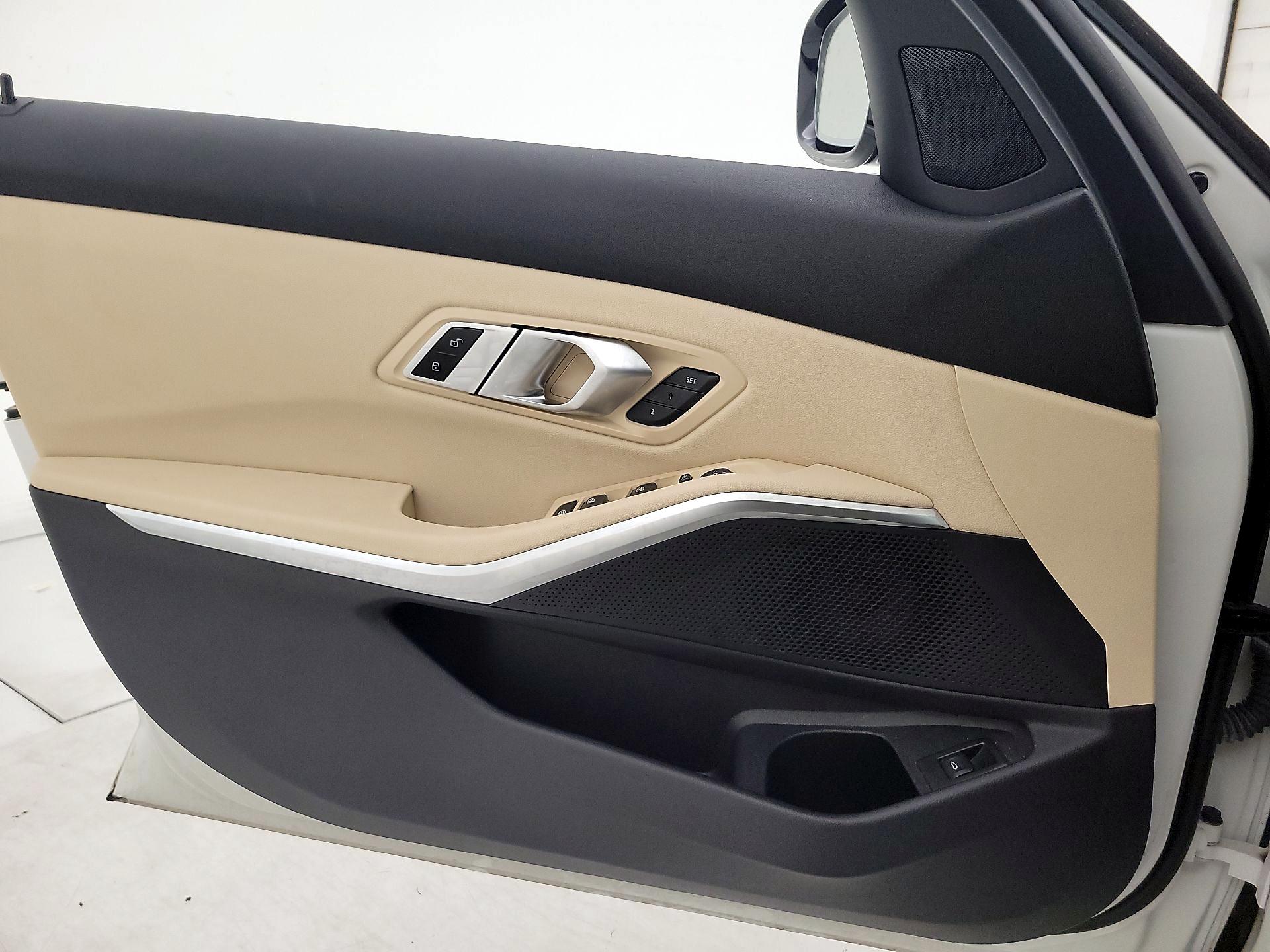 Thumbnail: 2021 BMW 3 Series - 12