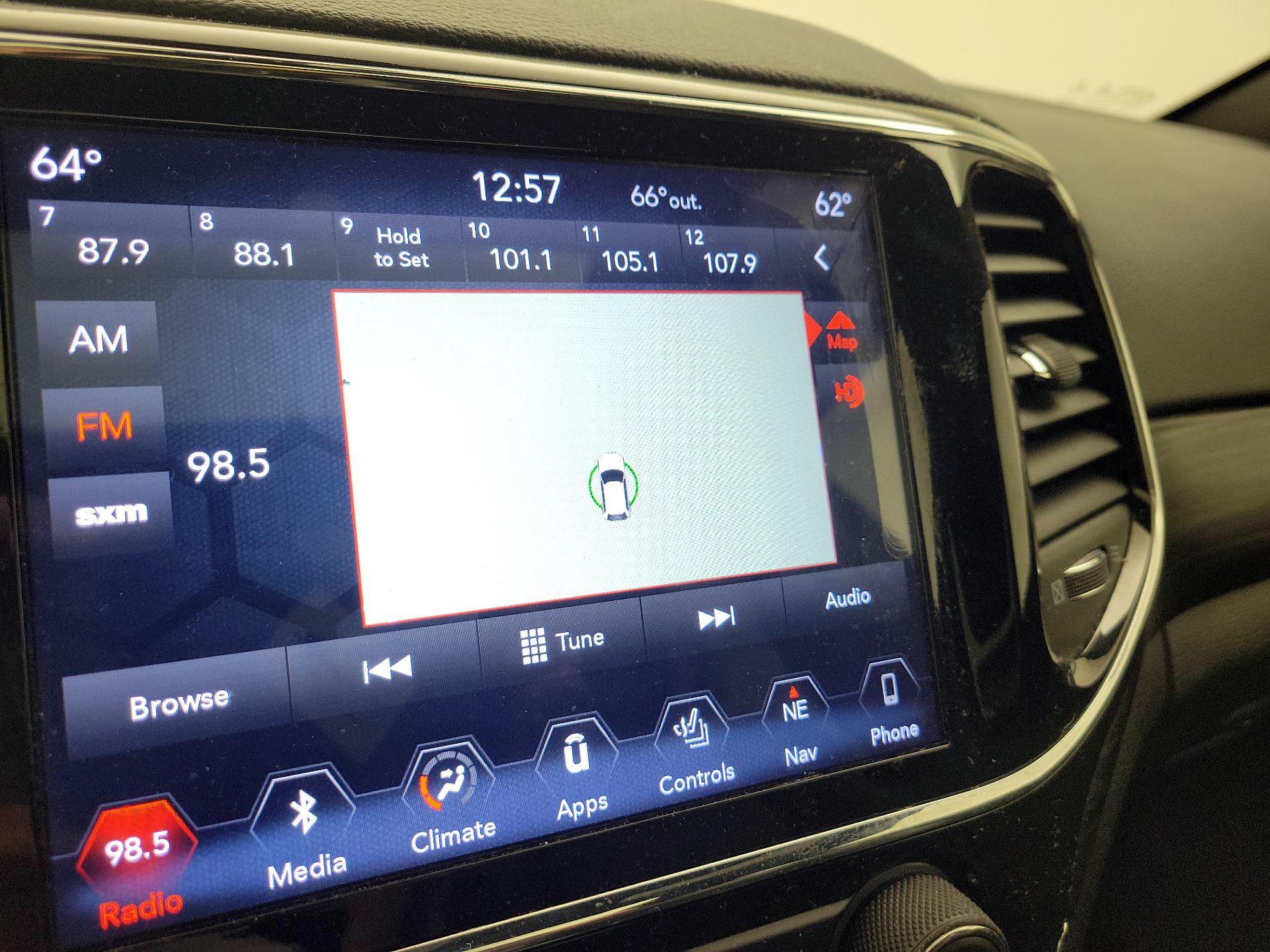 Thumbnail: 2019 Jeep Grand Cherokee - 16