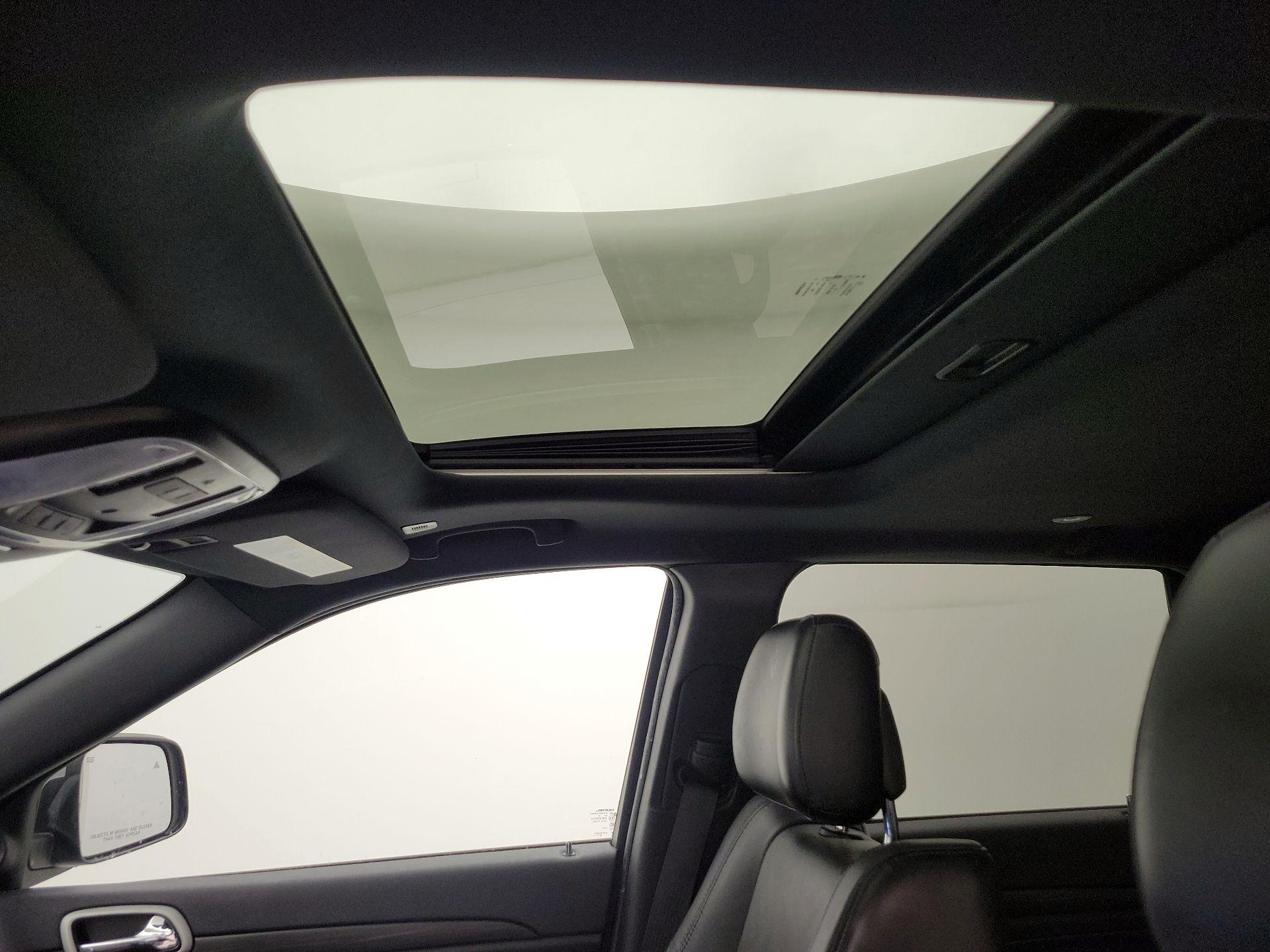 Thumbnail: 2019 Jeep Grand Cherokee - 20