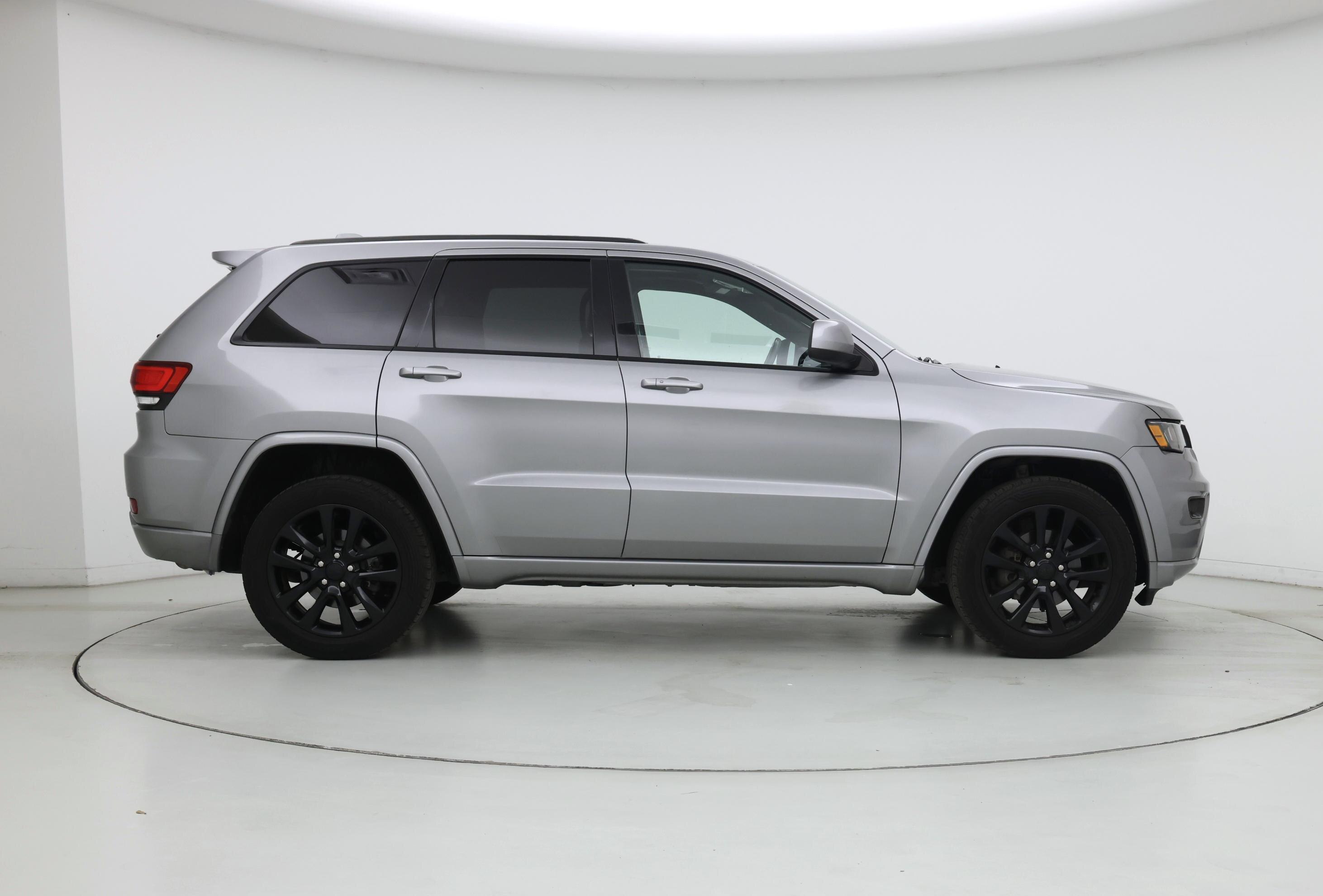 Thumbnail: 2019 Jeep Grand Cherokee - 7