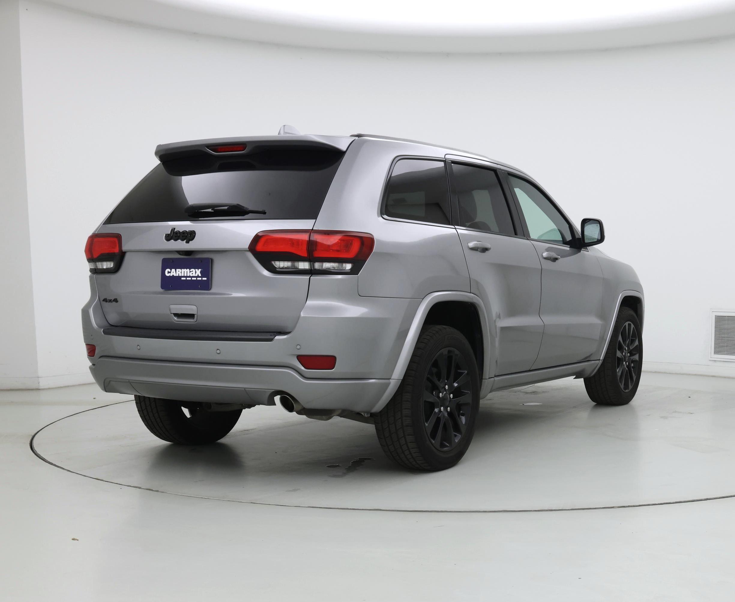 Thumbnail: 2019 Jeep Grand Cherokee - 8