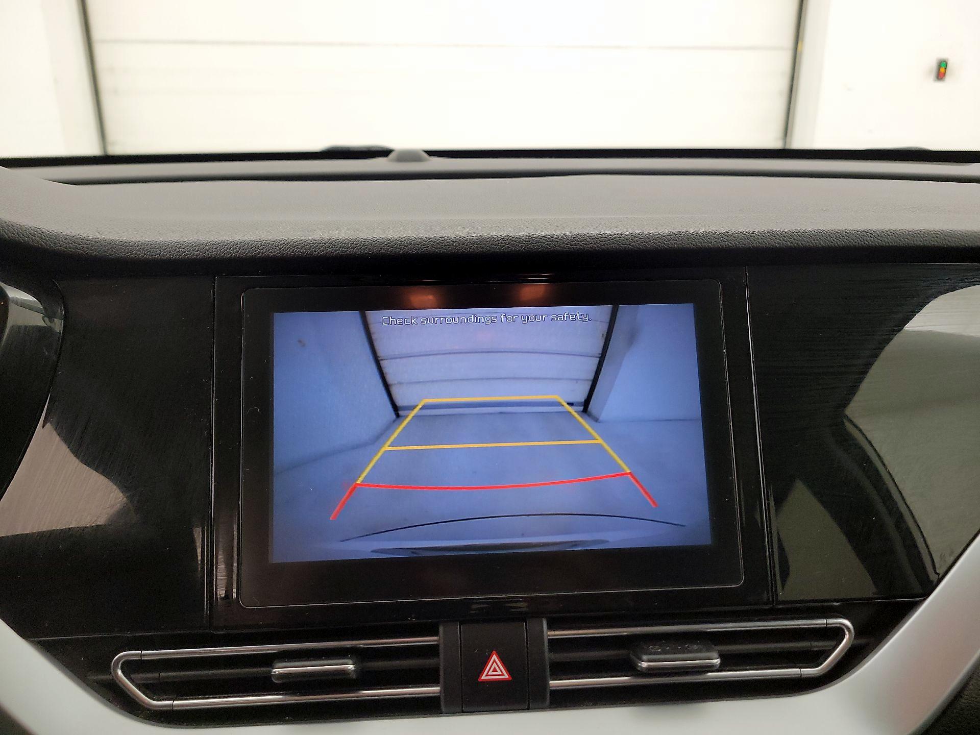 Thumbnail: 2020 Kia Niro - 14