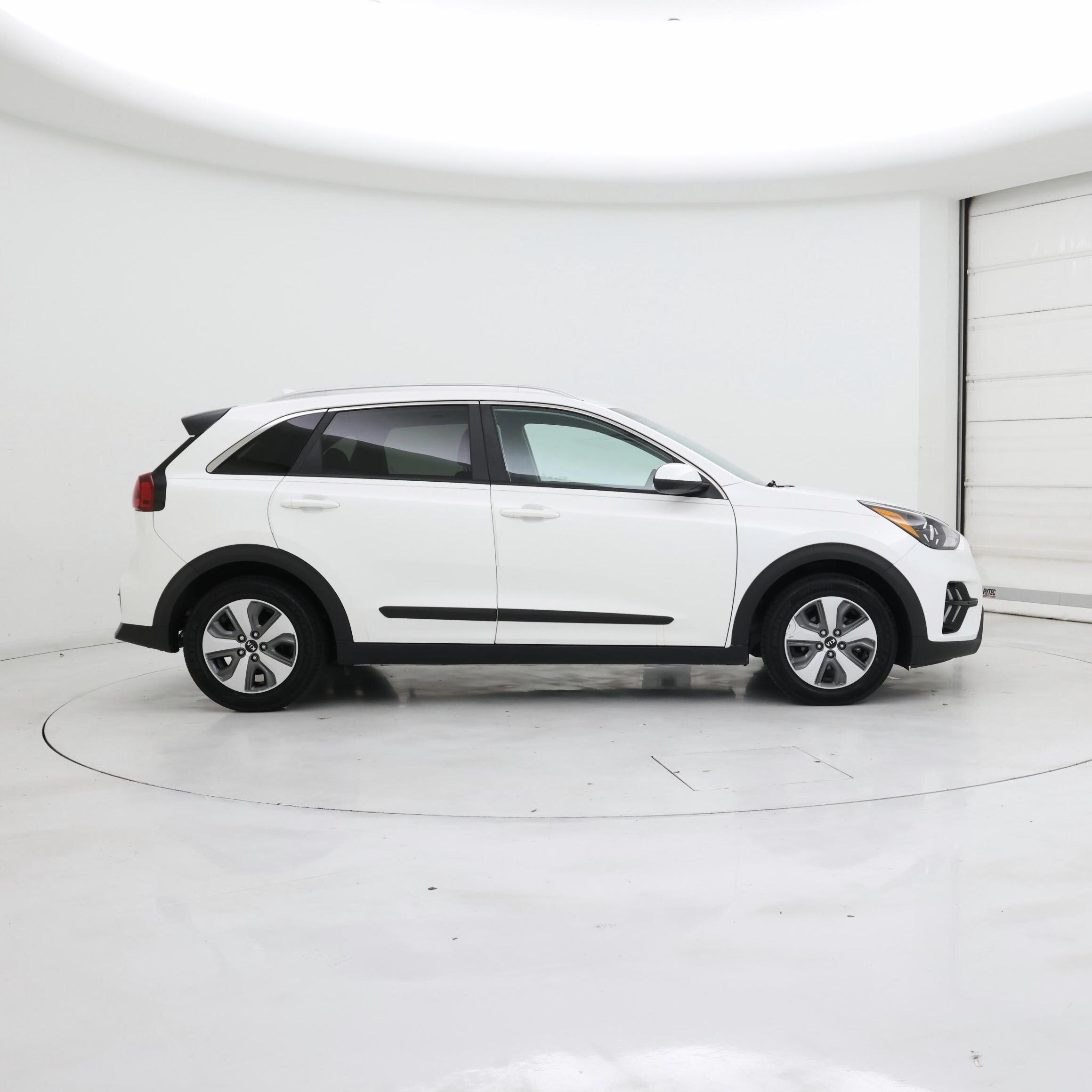 Thumbnail: 2020 Kia Niro - 7