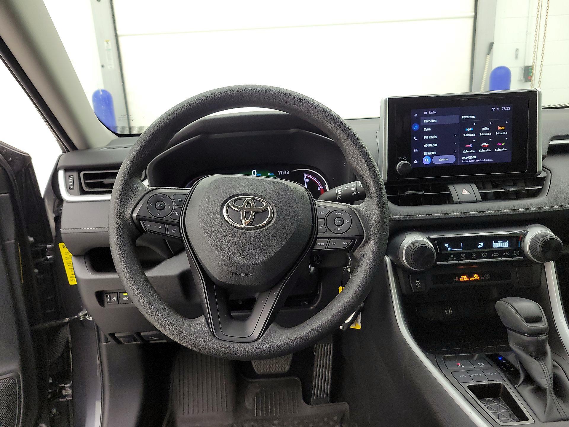 Thumbnail: 2023 Toyota RAV4 - 10