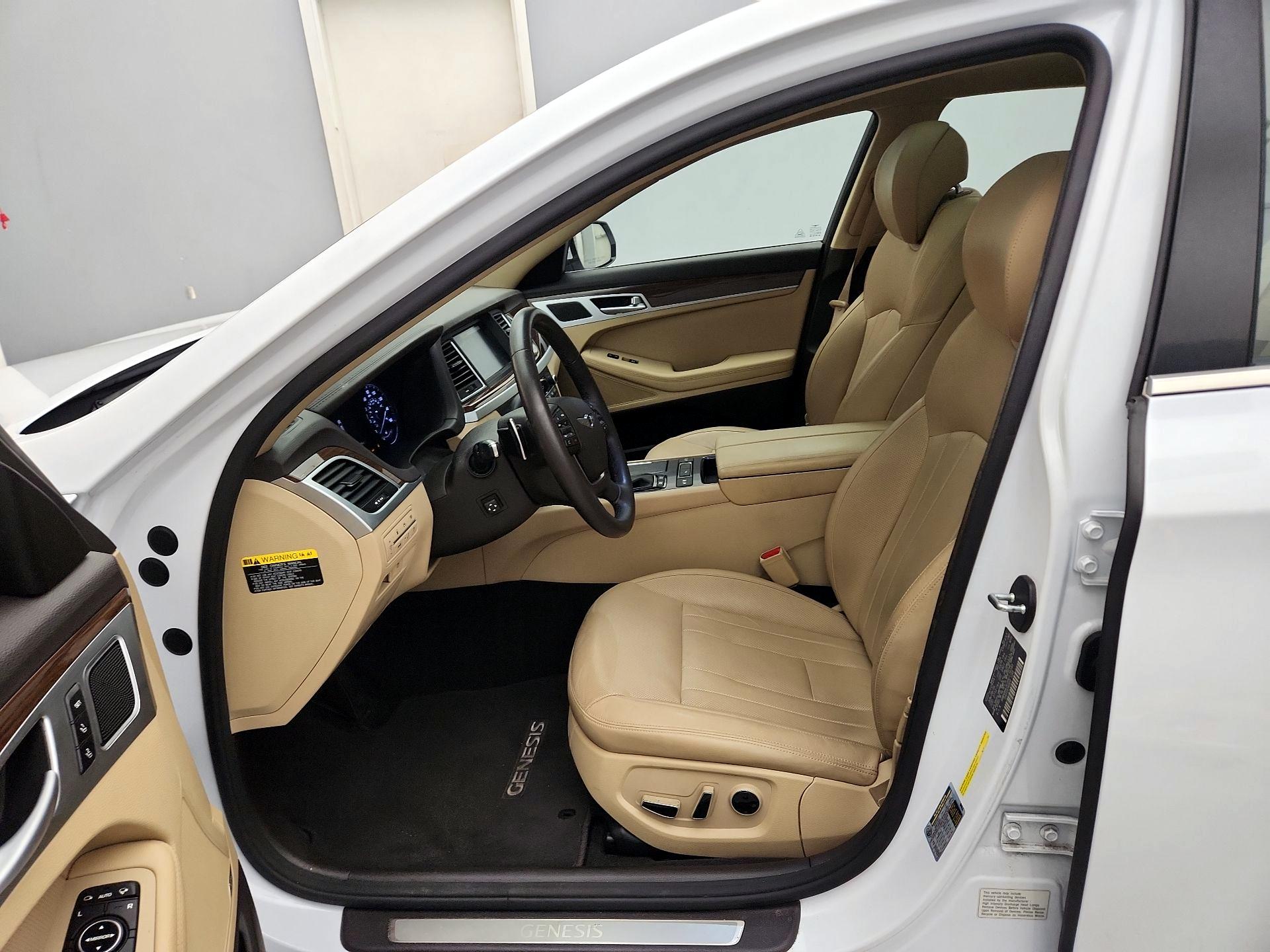 Thumbnail: 2017 Genesis G80 - 11