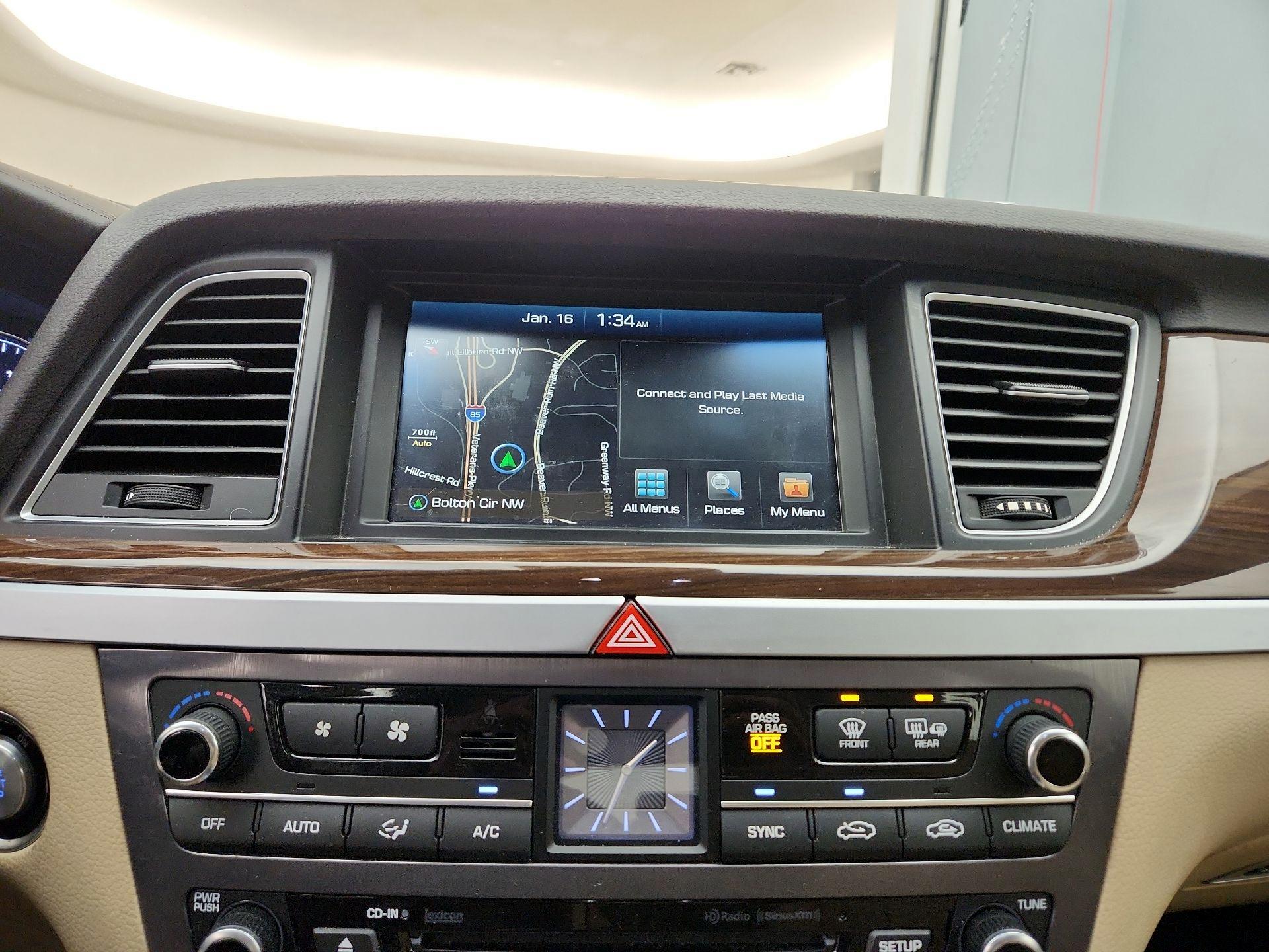 Thumbnail: 2017 Genesis G80 - 16