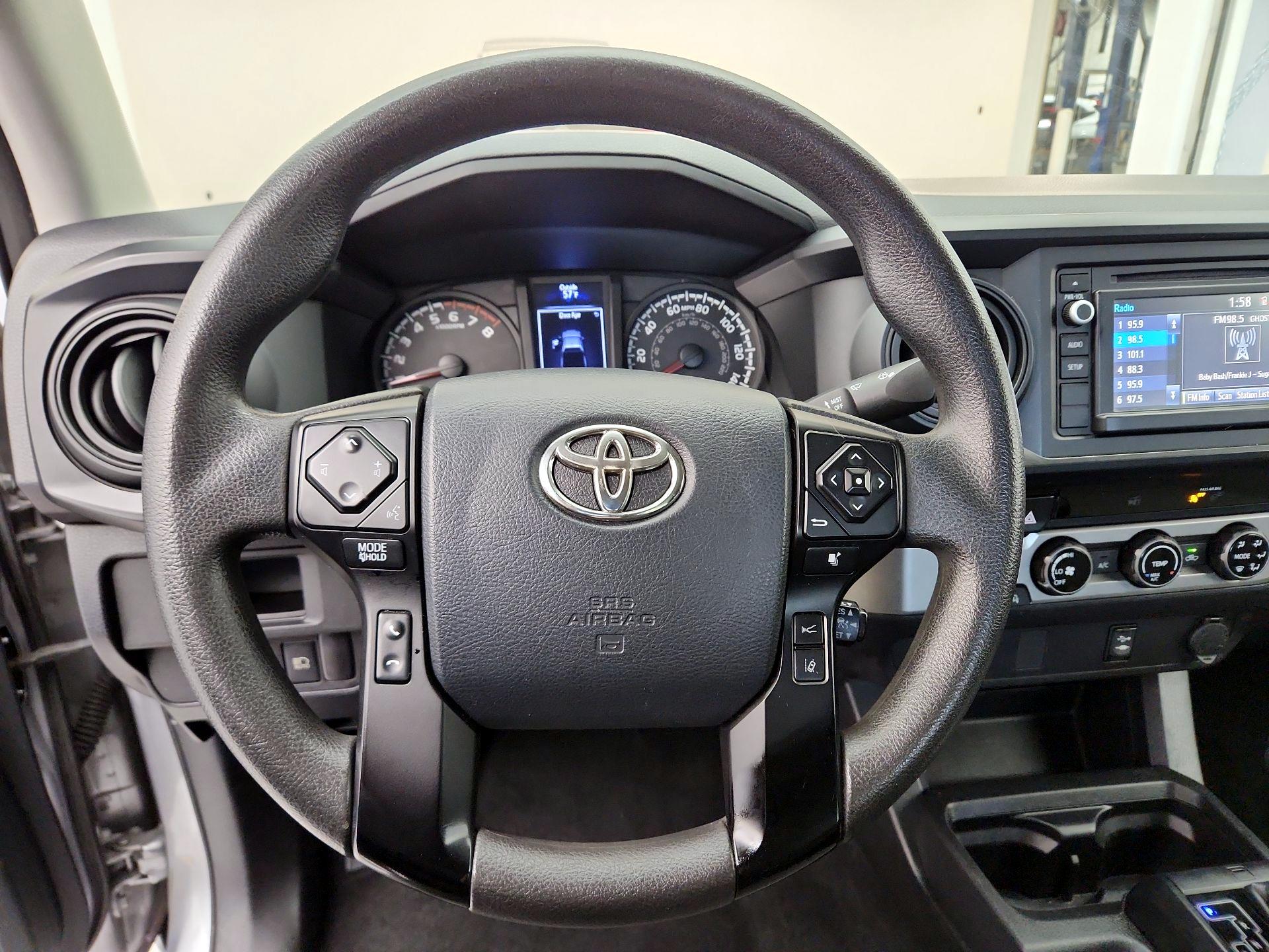 Thumbnail: 2018 Toyota Tacoma - 10