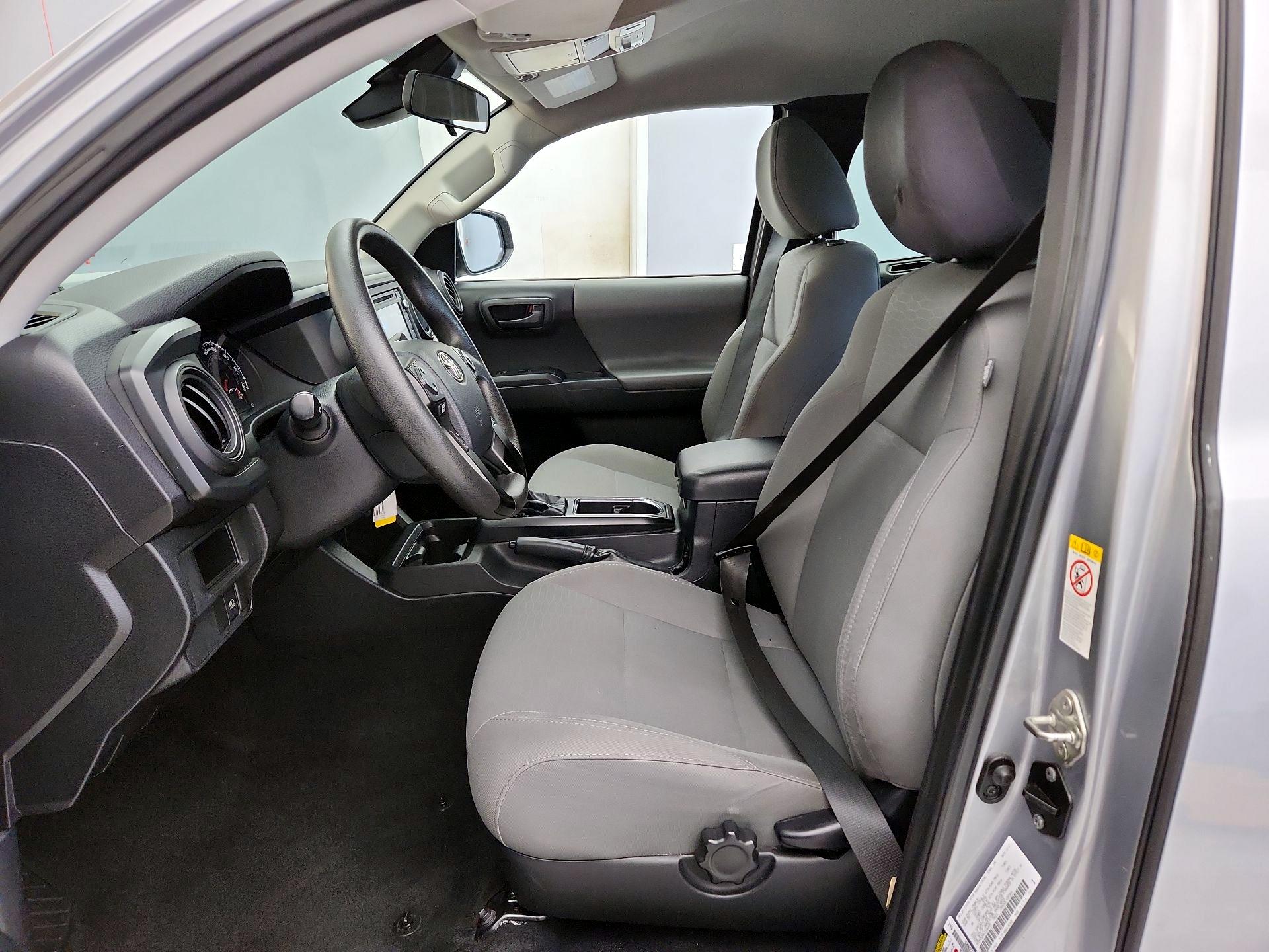 Thumbnail: 2018 Toyota Tacoma - 11