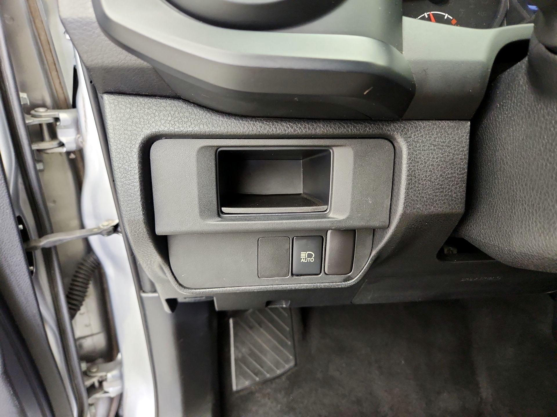 Thumbnail: 2018 Toyota Tacoma - 13