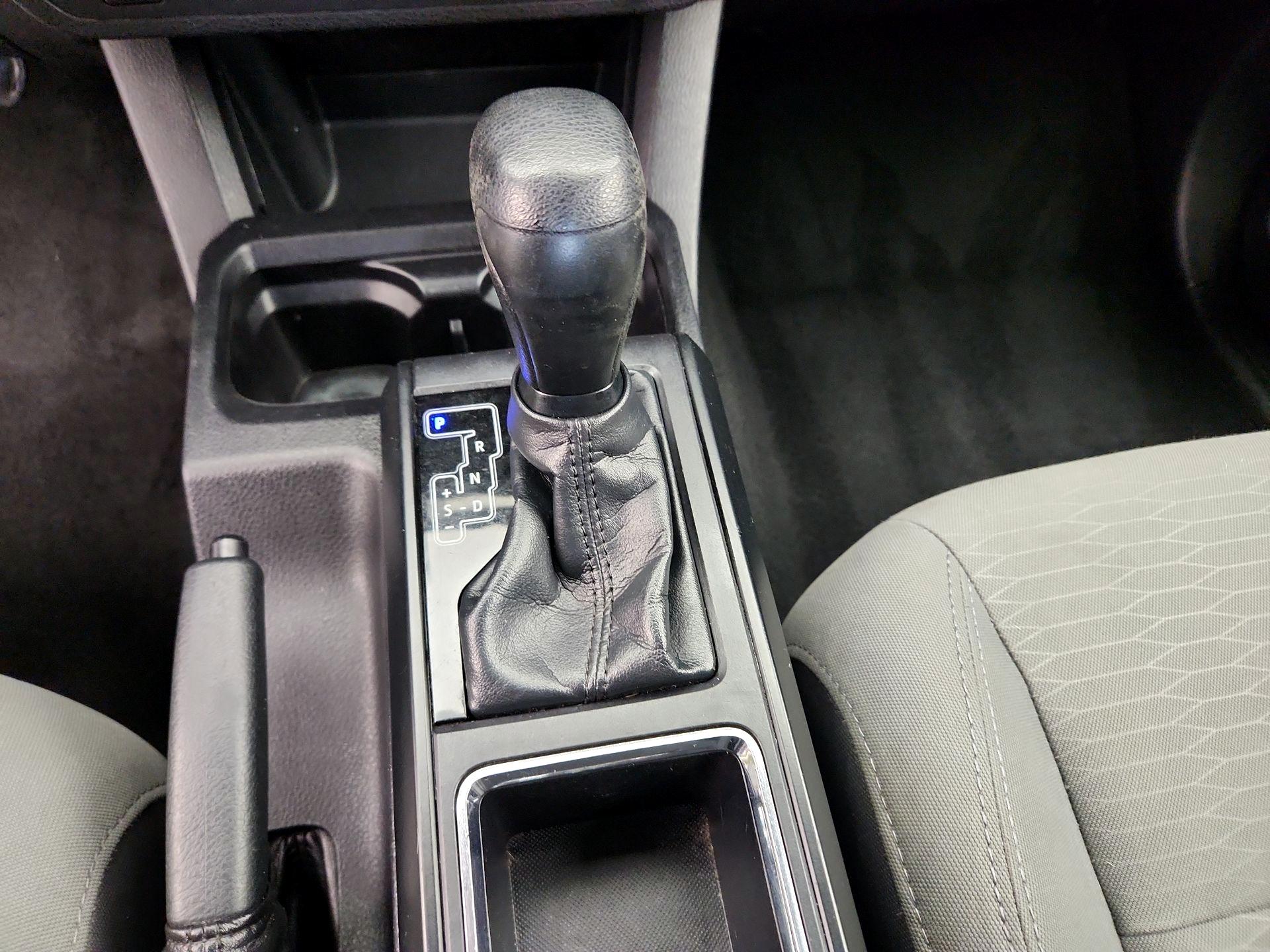 Thumbnail: 2018 Toyota Tacoma - 17