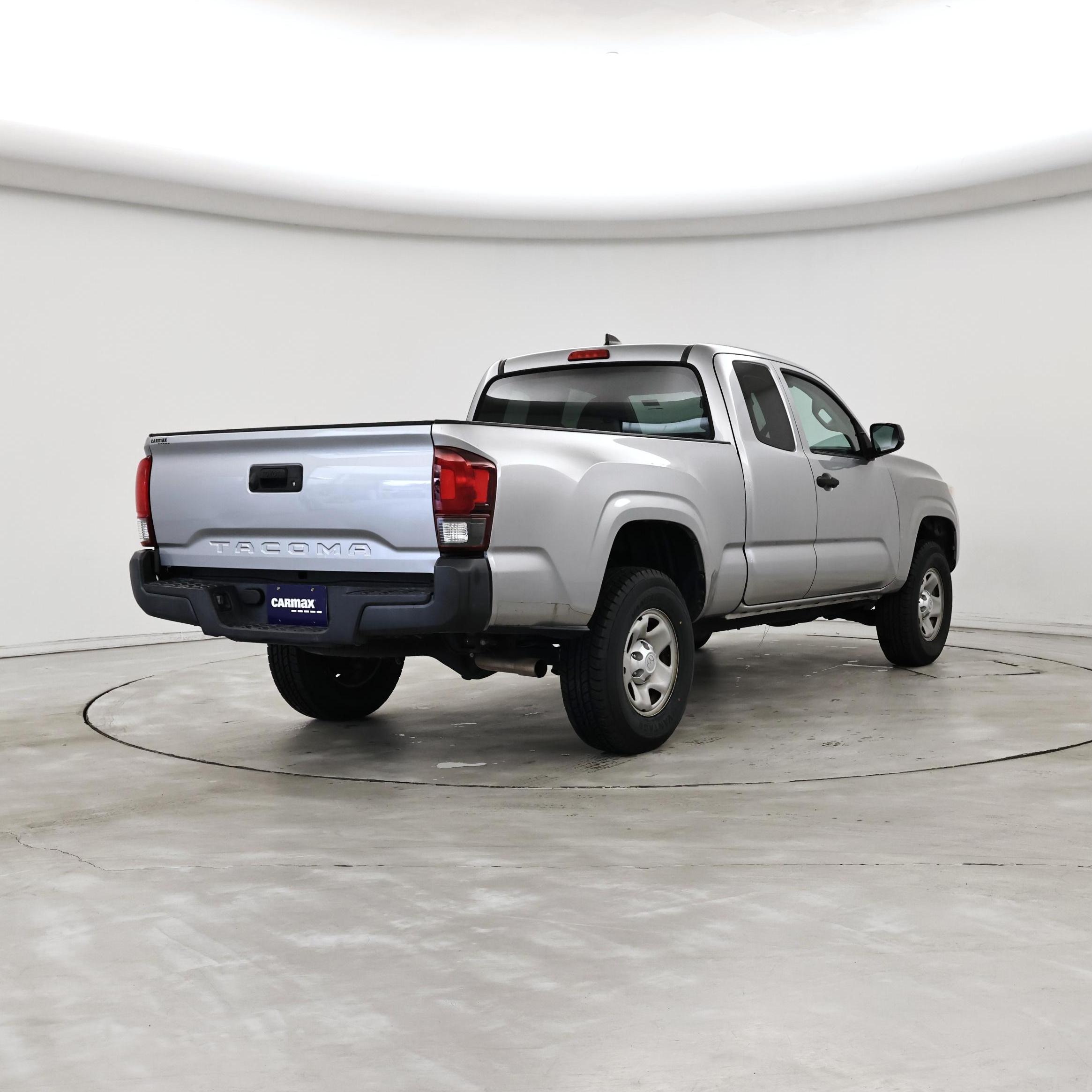 Thumbnail: 2018 Toyota Tacoma - 8