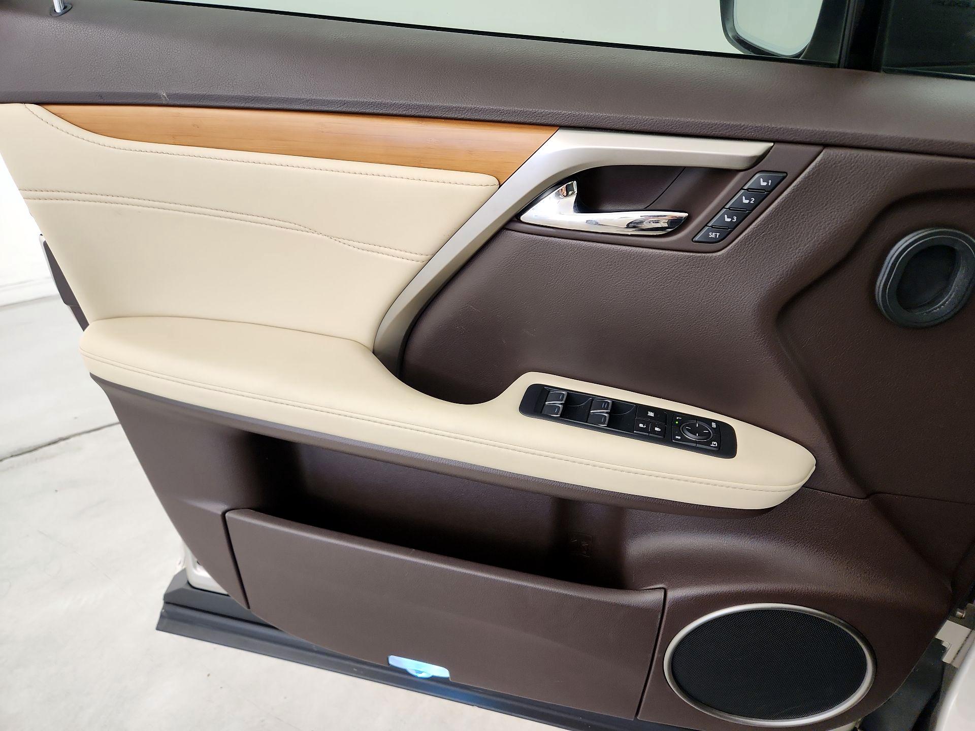 Thumbnail: 2019 Lexus RX - 12