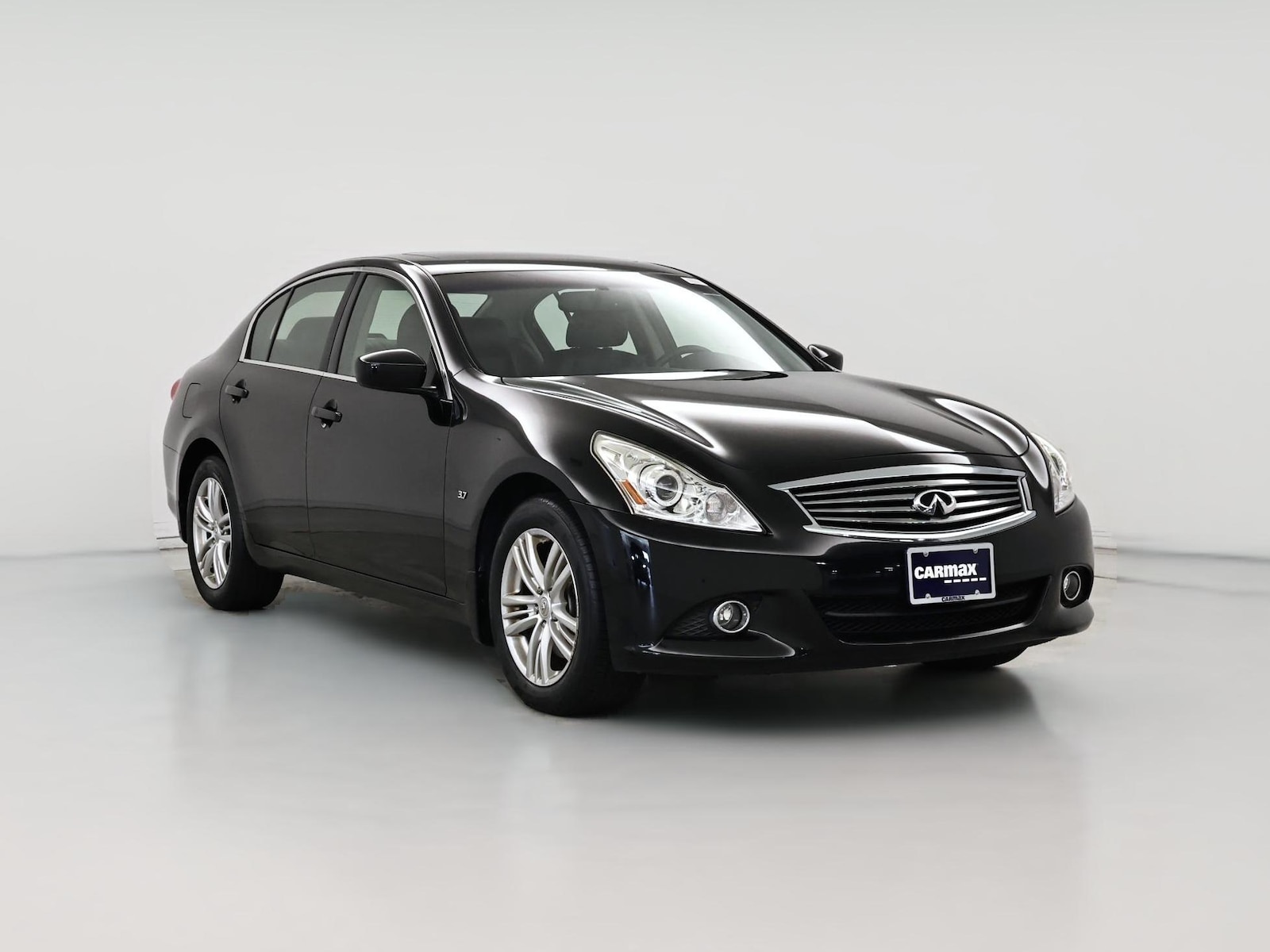 2015 INFINITI Q40 Base