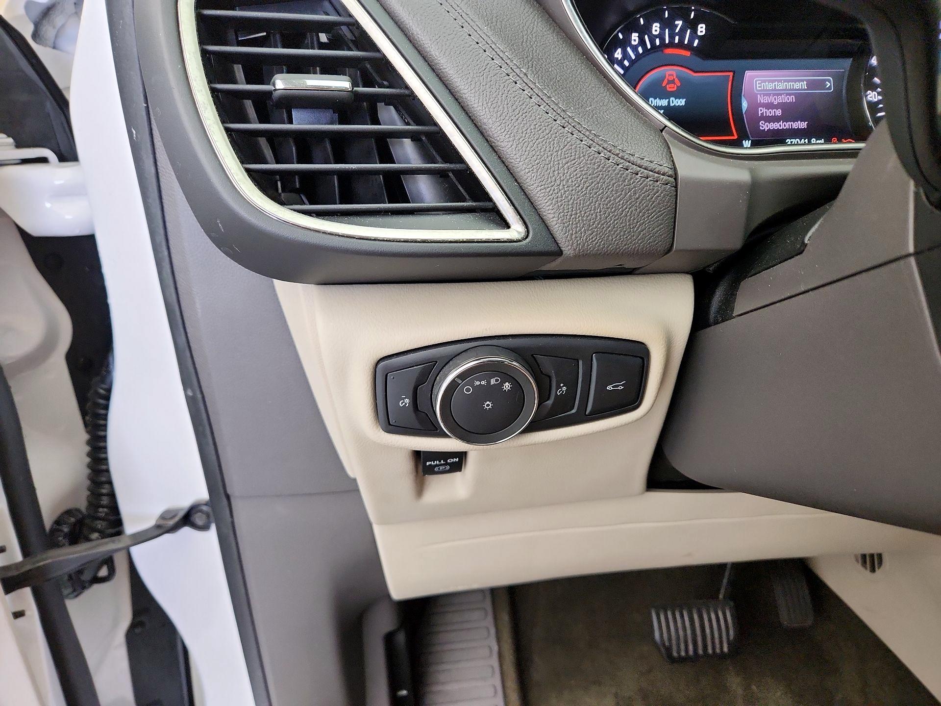 Thumbnail: 2017 Lincoln MKX - 13