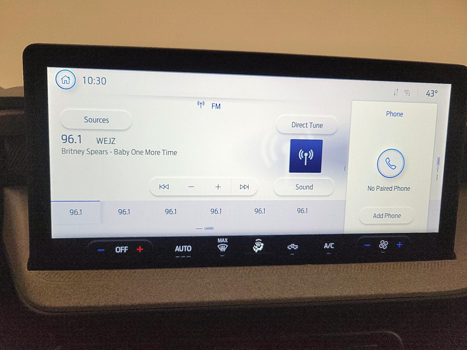 Thumbnail: 2025 Ford Maverick - 15