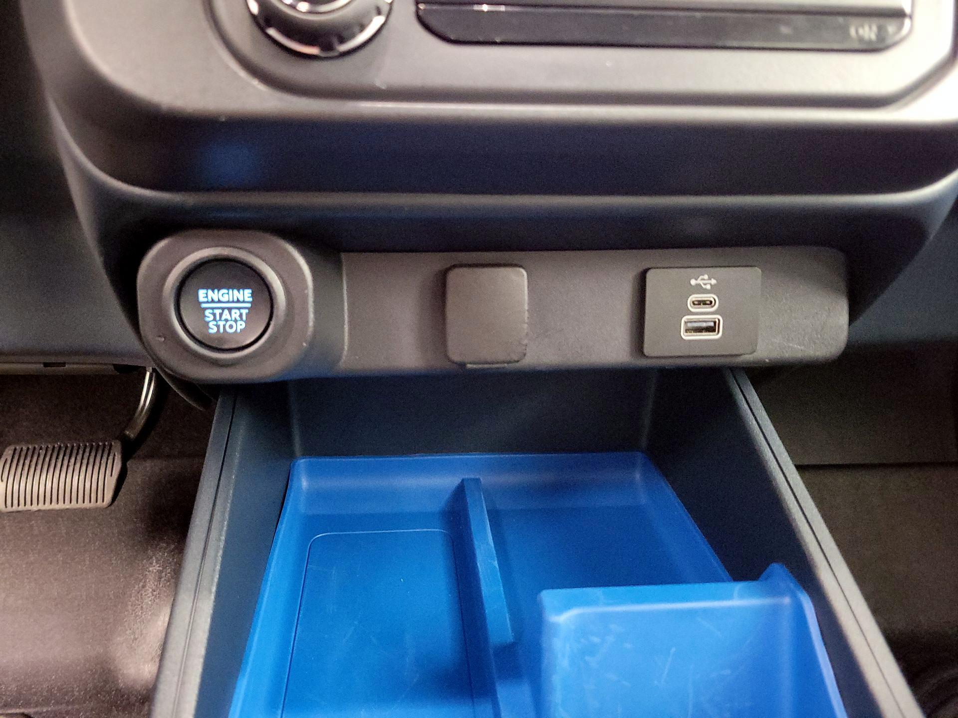 Thumbnail: 2025 Ford Maverick - 18