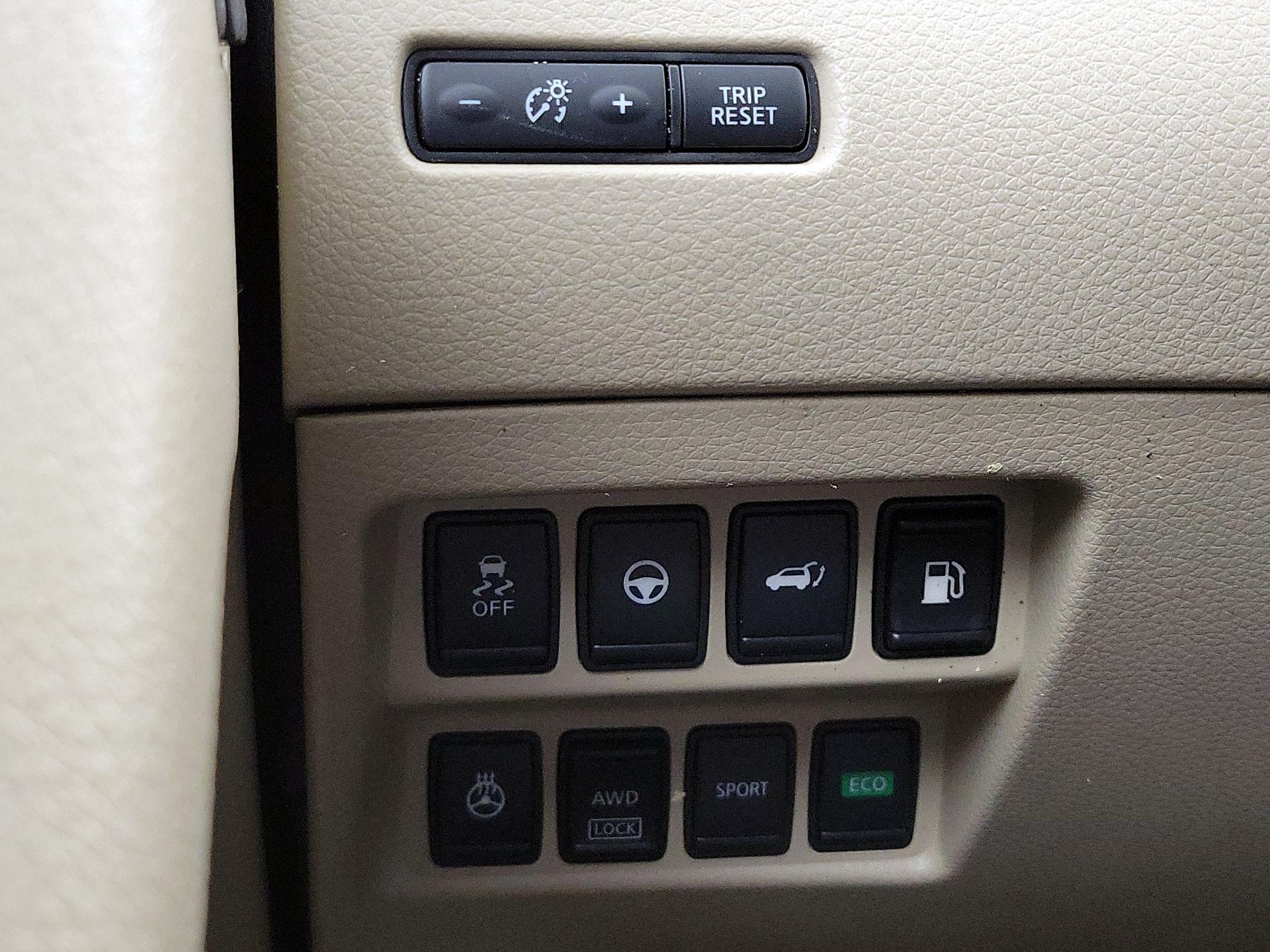 Thumbnail: 2018 Nissan Rogue - 13