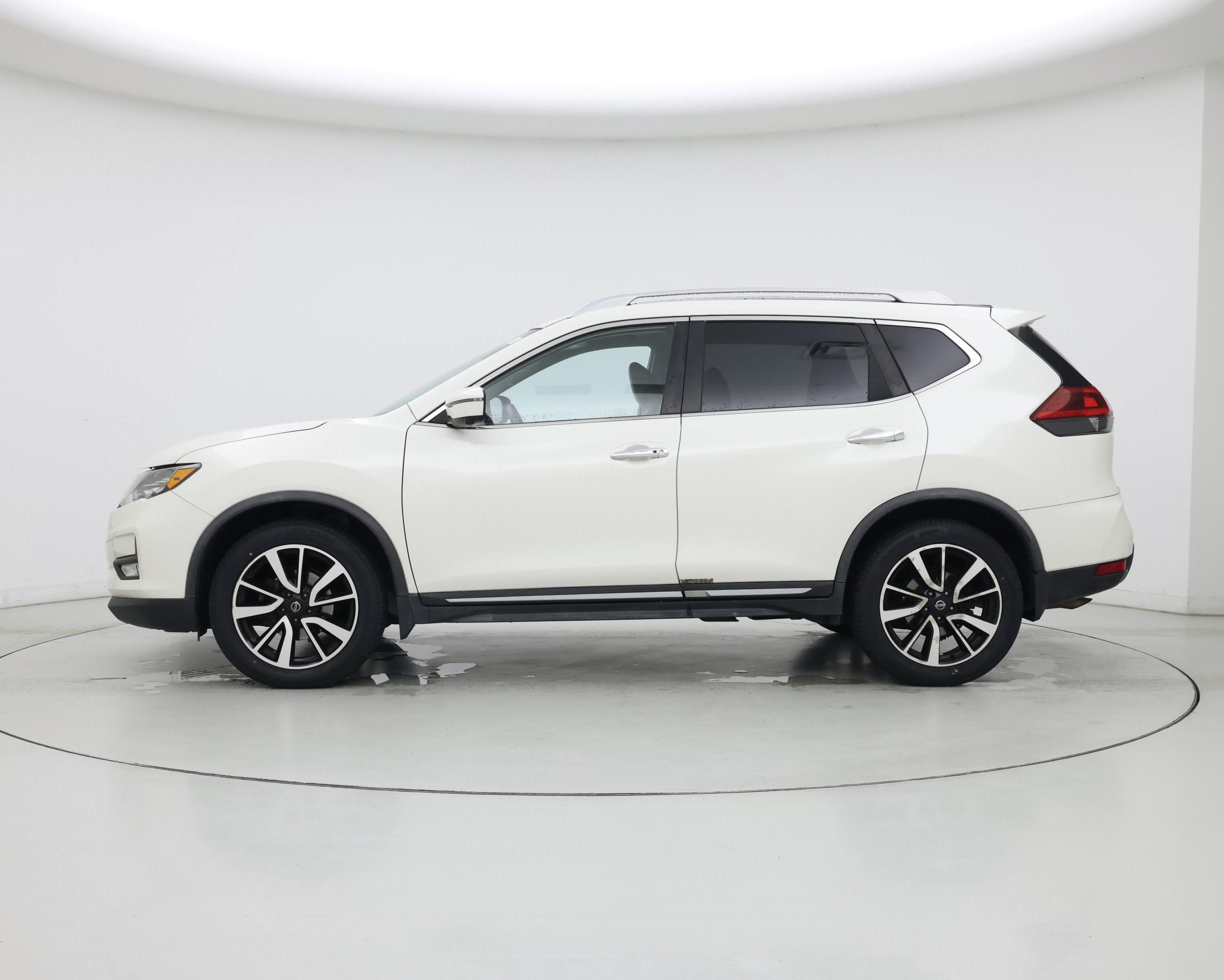 Thumbnail: 2018 Nissan Rogue - 3