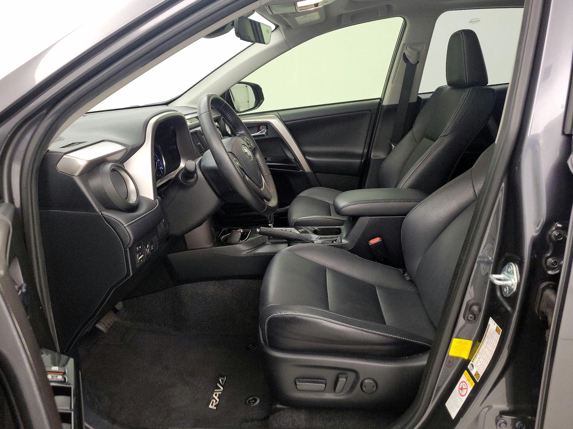 Thumbnail: 2018 Toyota RAV4 - 11