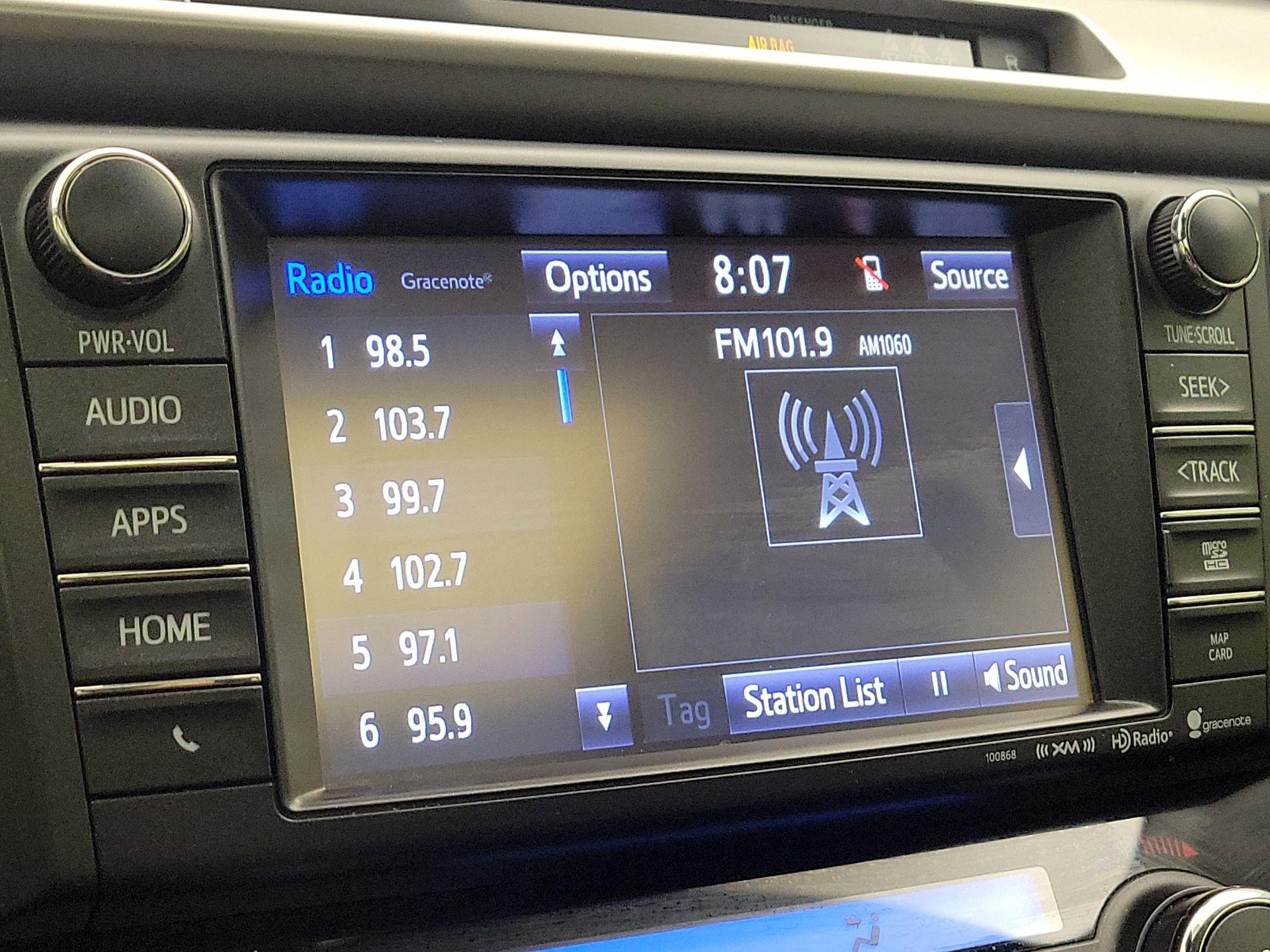 Thumbnail: 2018 Toyota RAV4 - 15