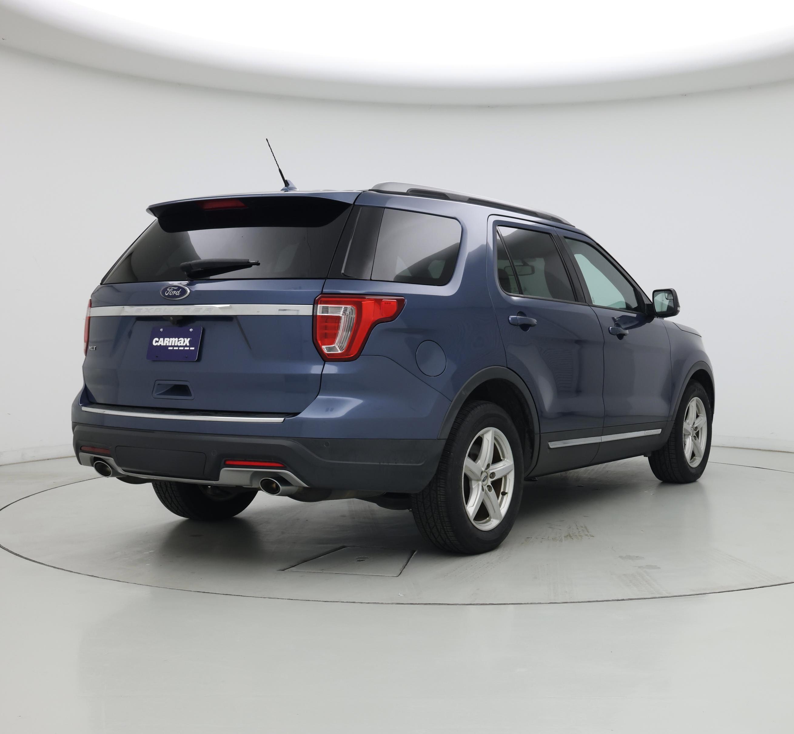 Thumbnail: 2018 Ford Explorer - 8