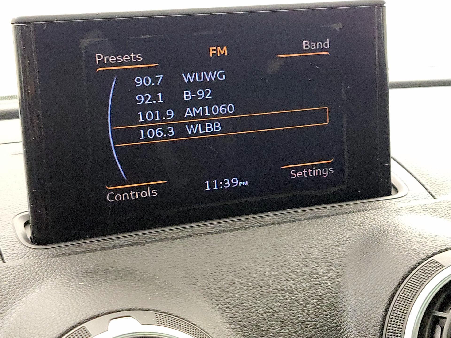 Thumbnail: 2015 Audi S3 - 15