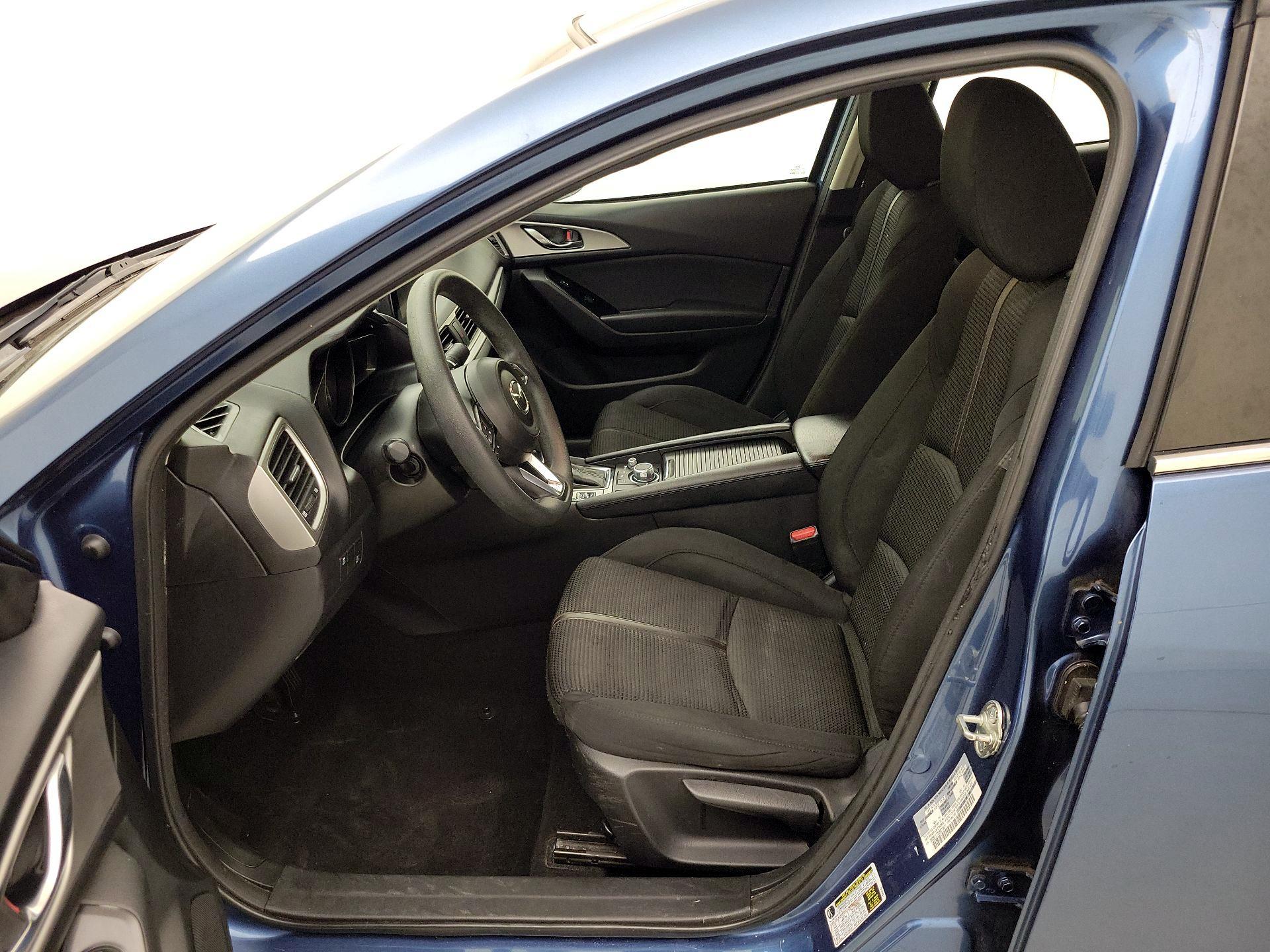 Thumbnail: 2018 Mazda Mazda3 - 11