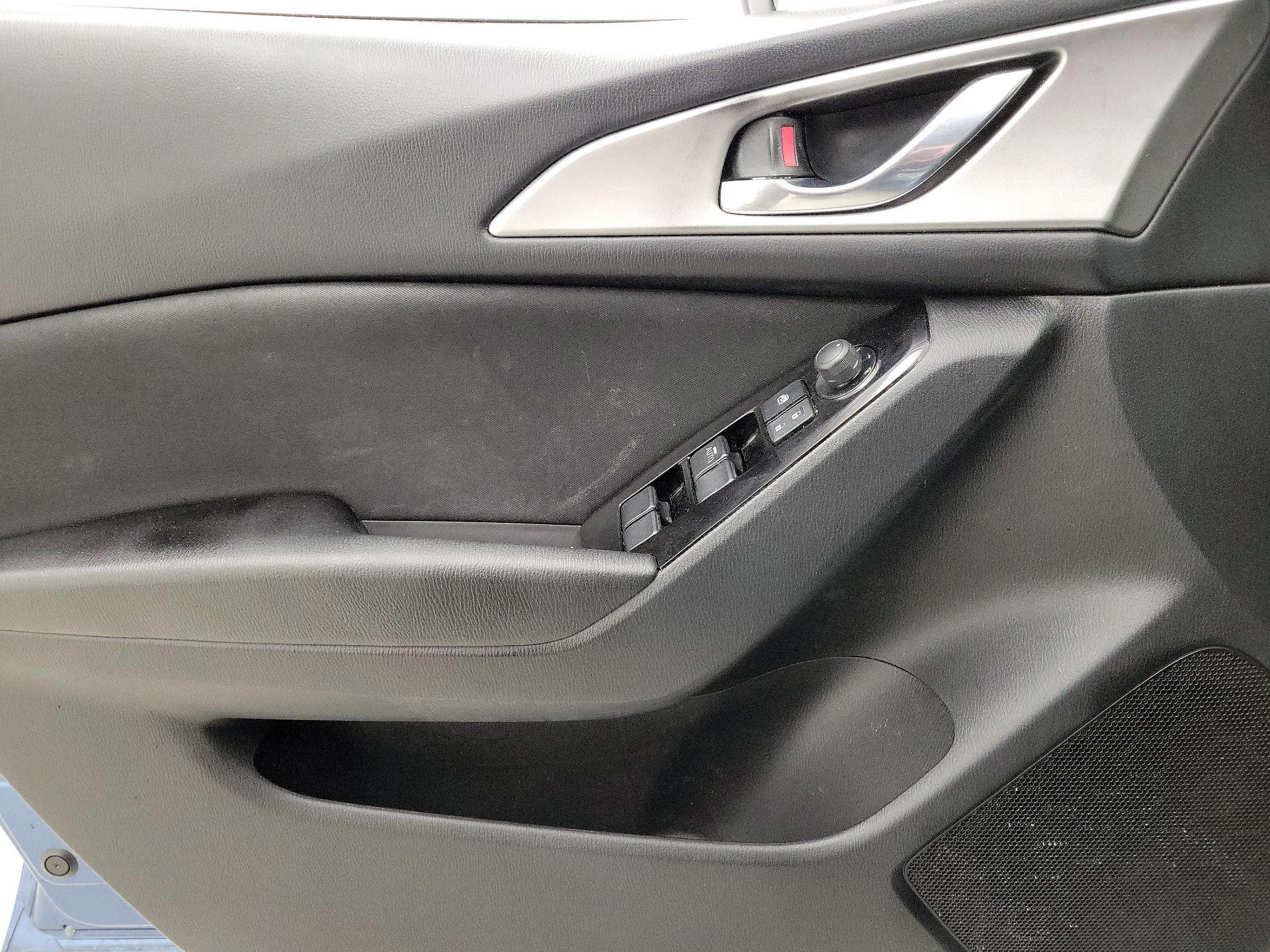 Thumbnail: 2018 Mazda Mazda3 - 12