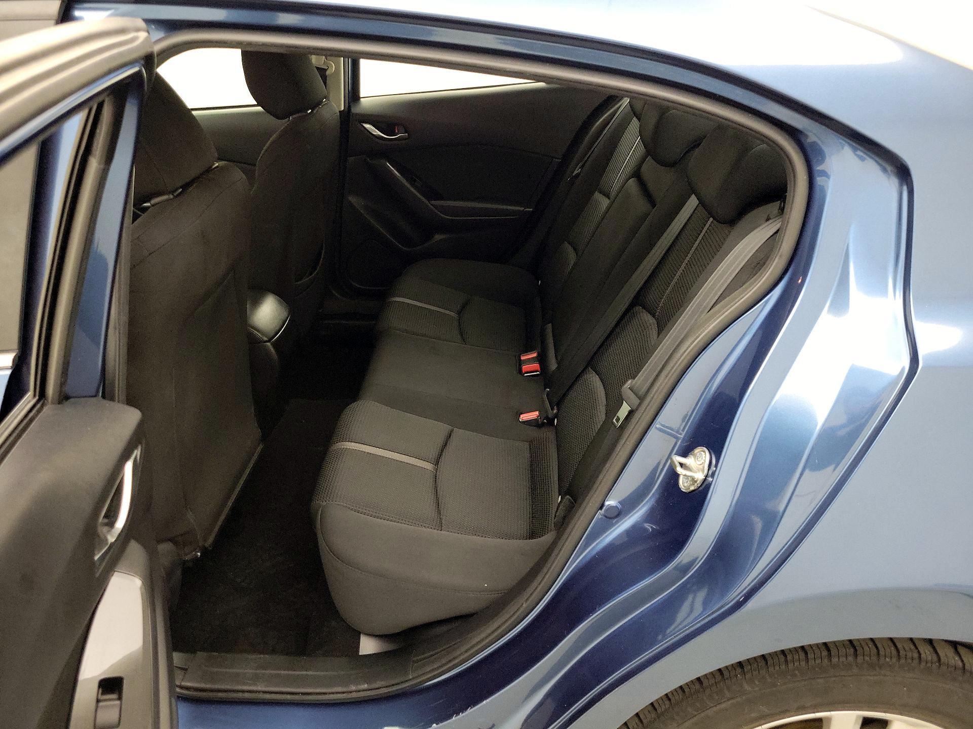 Thumbnail: 2018 Mazda Mazda3 - 19