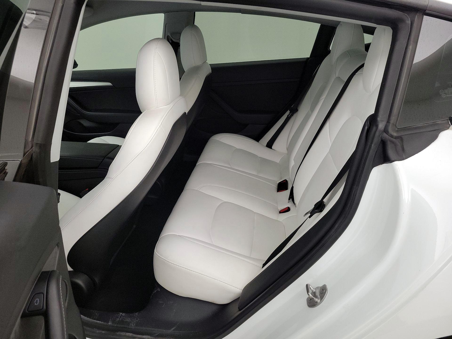 Thumbnail: 2021 Tesla Model 3 - 17