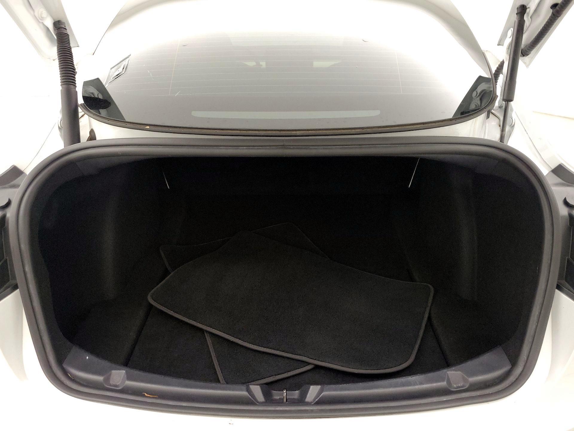 Thumbnail: 2021 Tesla Model 3 - 18