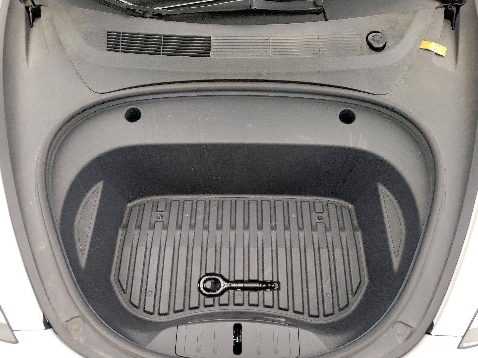 Thumbnail: 2021 Tesla Model 3 - 19